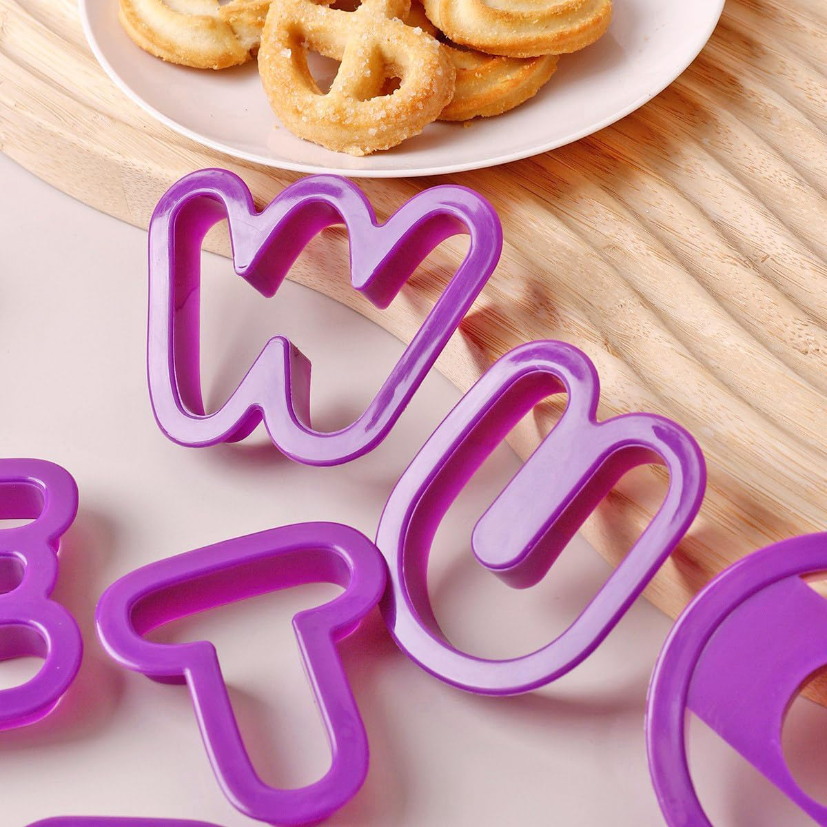 26Pcs Large Alphabet Cookie Cutters Plastic A-Z Letter Biscuit Fondant Cutters Mould for DIY Sugarcraft Biscuit Pastry Baking (Alphabet) - Alphabet image number 3