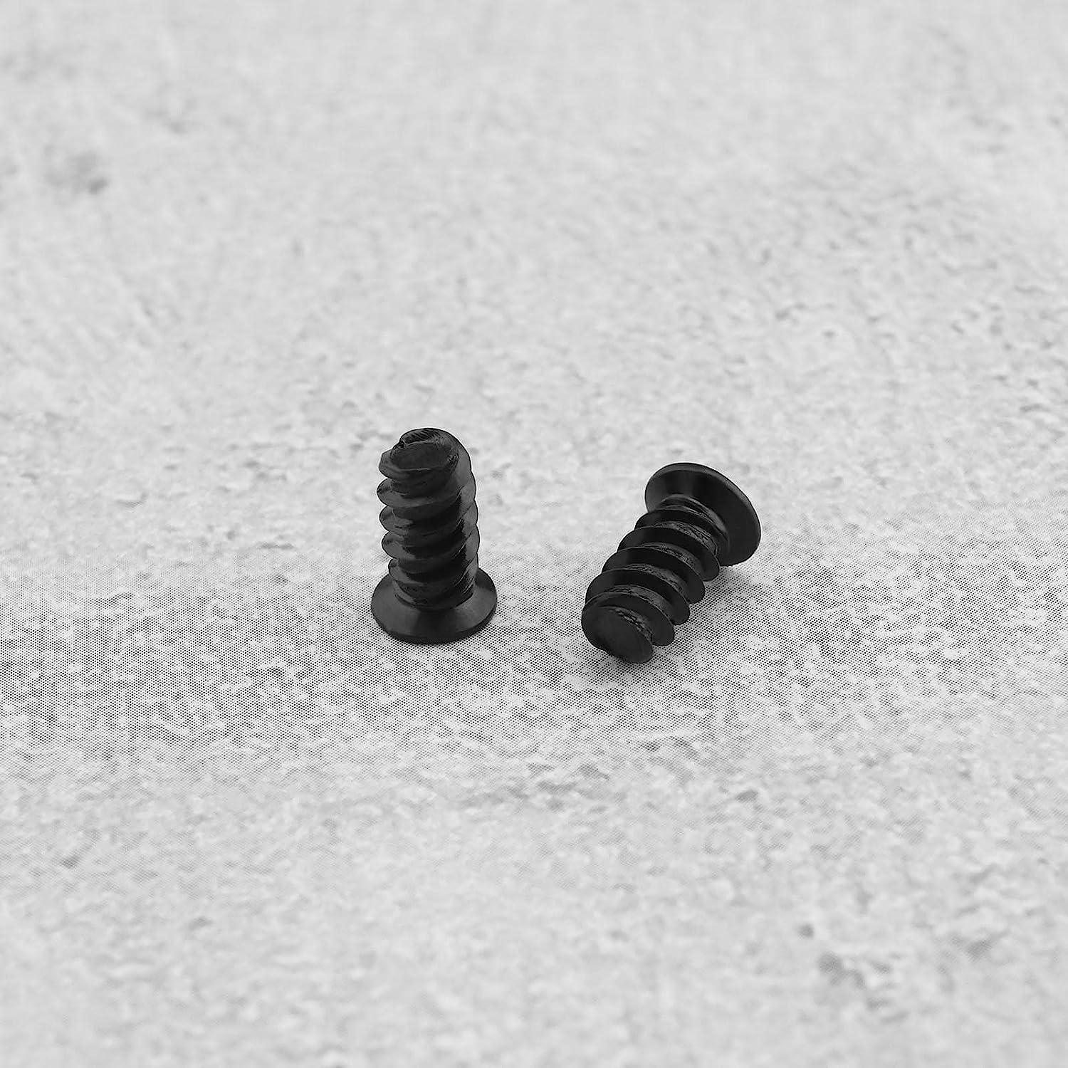 Emagtech 100PCS Computer Case Fan Screws Kit - PC Housing Radiator Screws for Chassis Components - 50PCS #6-32X30Mm & 50PCS M5X10Mm Black image number 2