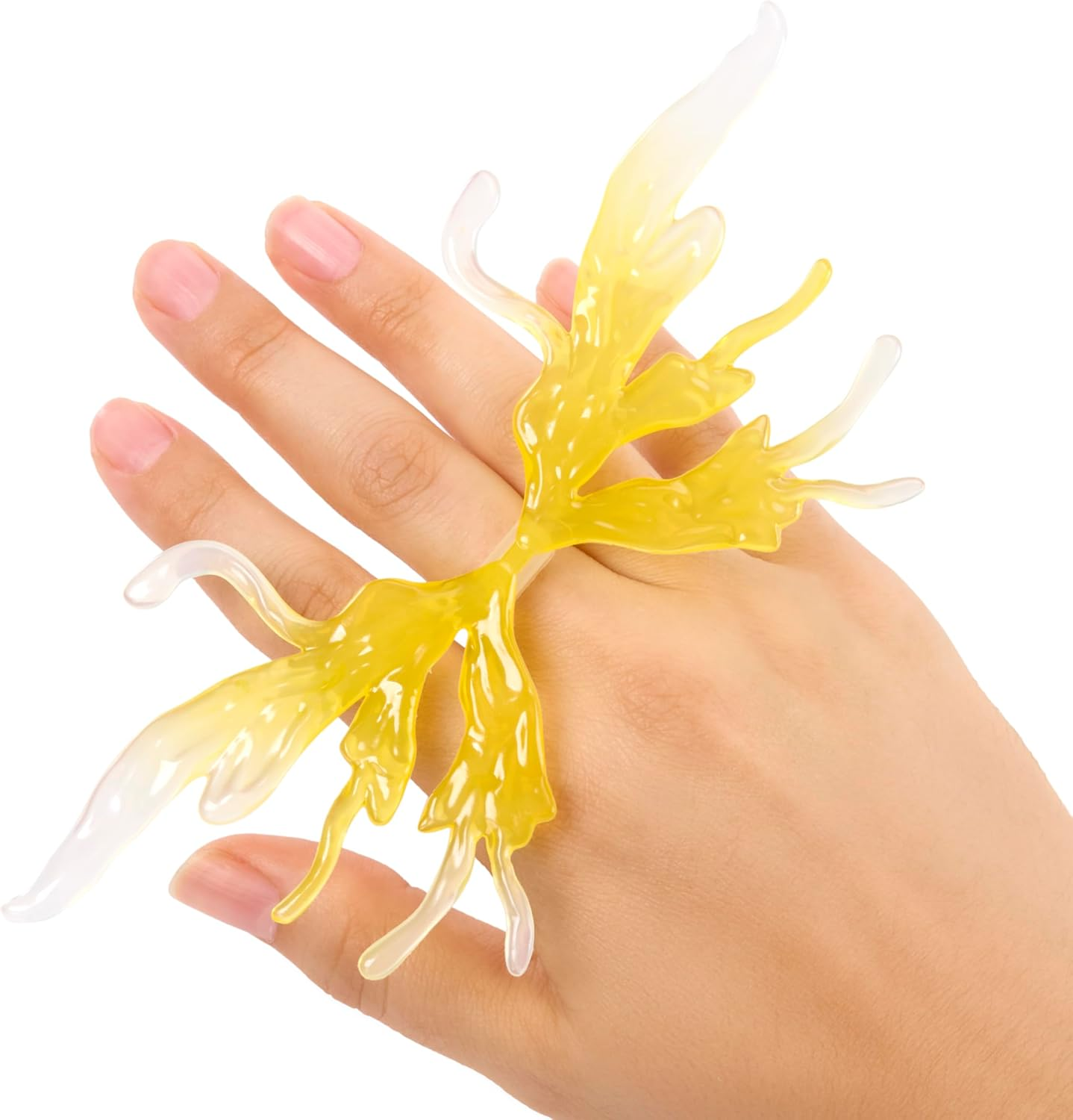 Bratz Fashion Pixiez Cloe Collectible Fantasy Doll with Real Fashions and Accessories image number 1