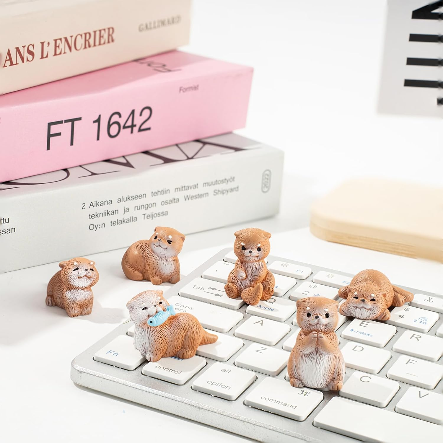 Rislobx 6PCS Otter Car Dashboard Decor, Sea Otter Car Dashboard Decorations, Cute Car Ornament Rearview Mirror Accessories, Otter Figurine for Auto Home Office Desk (Brown) image number 5