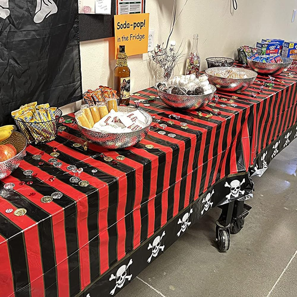 Fun Express Pirate Printed Tablecover