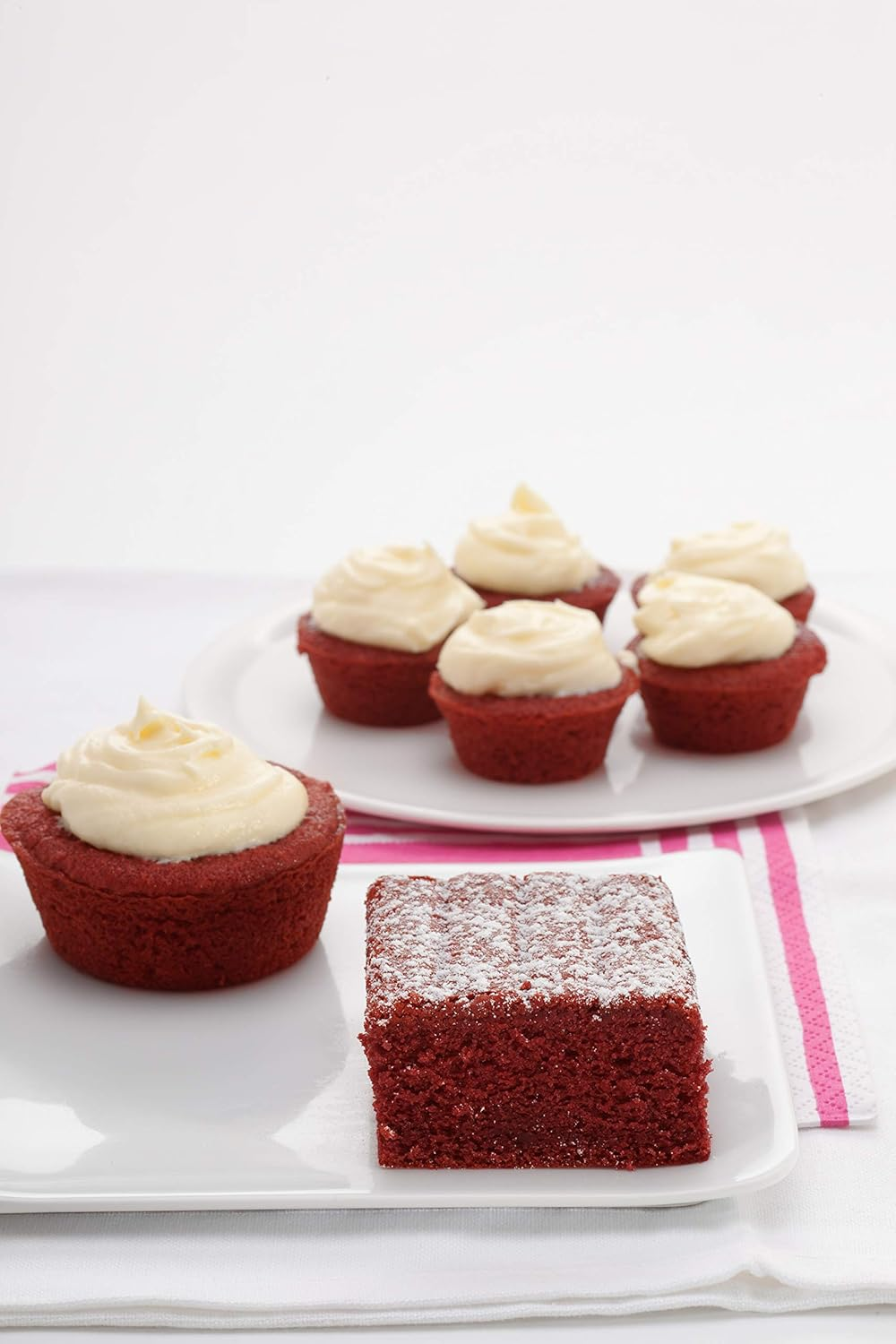 Melindas Gluten-Free Goodies Red Velvet Cake Mix 430 G image number 2