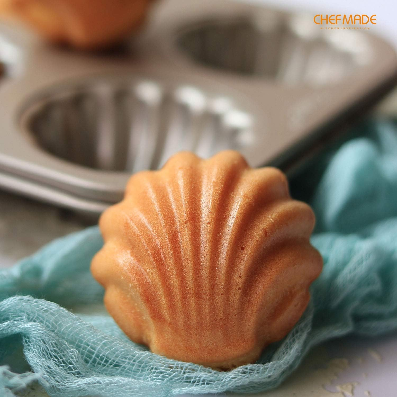 CHEFMADE Tube Cake Pan, 12-Cavity Non-Stick Cyclone Doughnut Bakeware for Oven Baking (Champagne Gold) image number 3