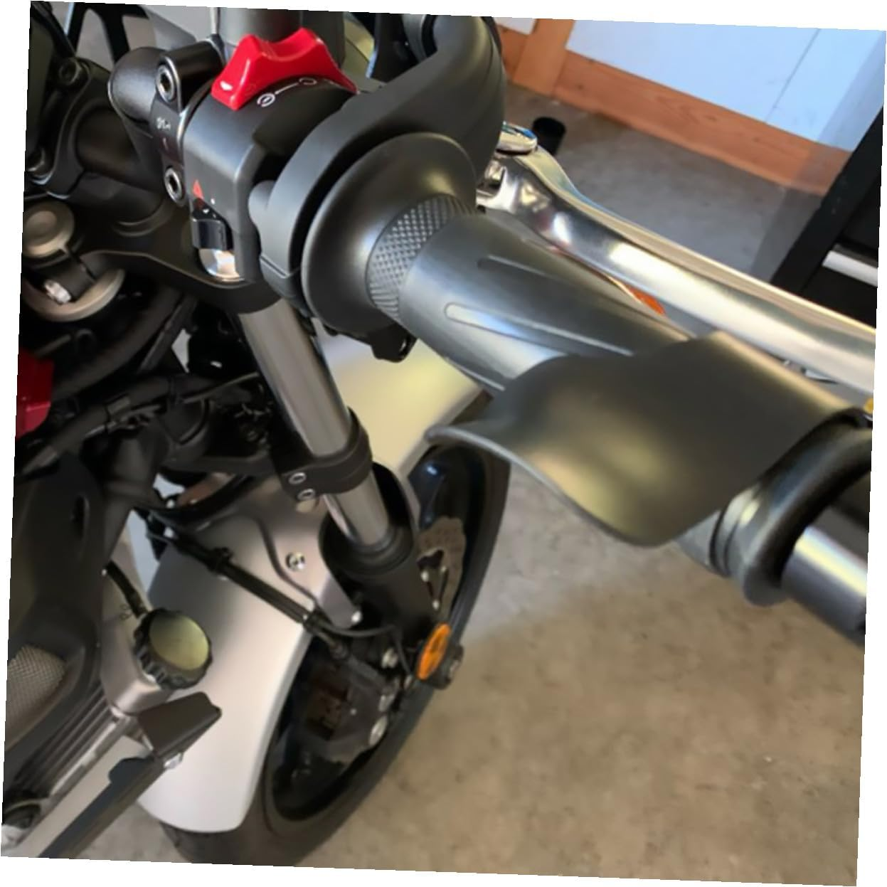 YOSADIER 6Pcs Motorcycle Throttle Assist Grips Wrist Control Lock for Motorbike Electric Scooter Cruise Control Accelerator Aid for Riding Comfort image number 1