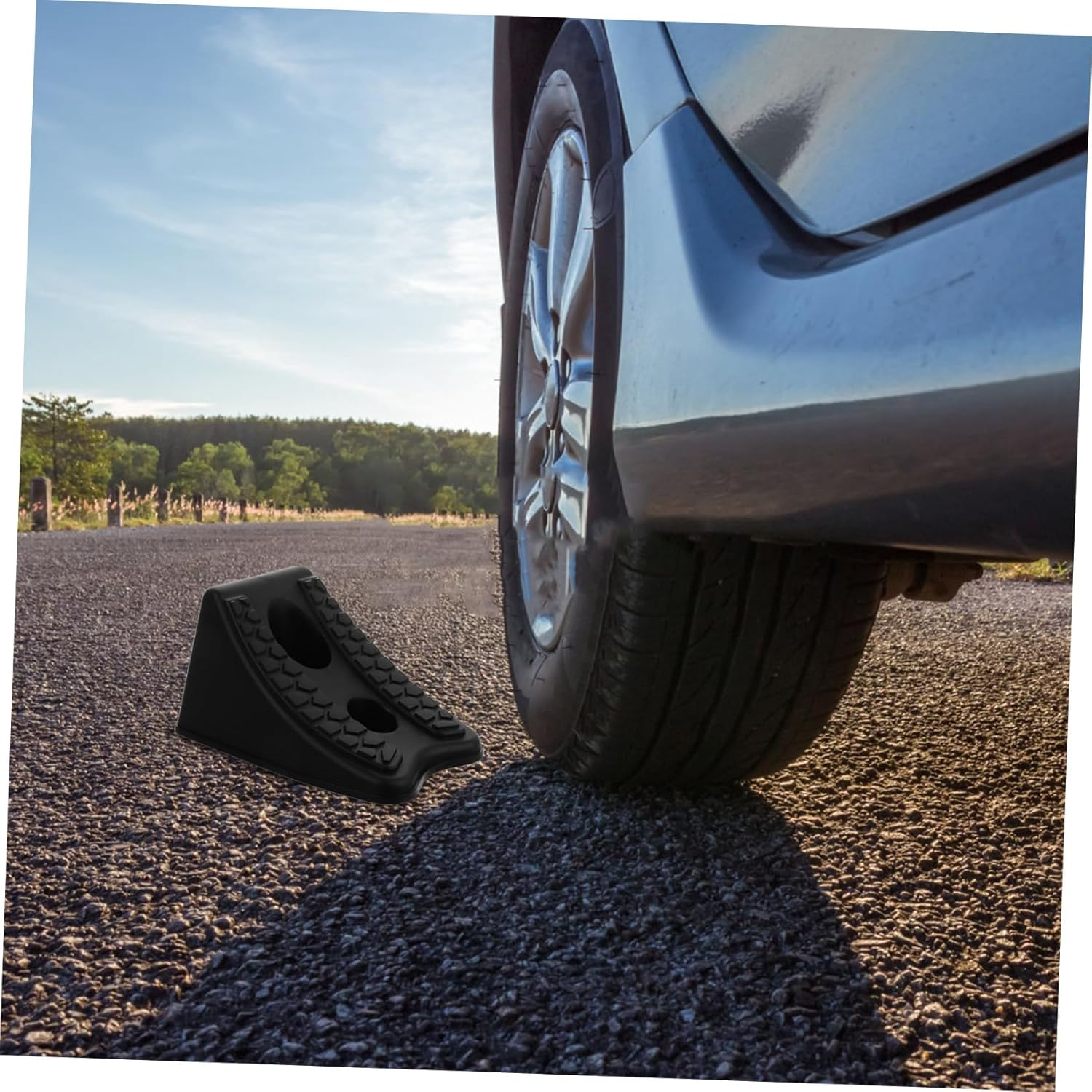SOLUSTRE Heavy Duty Car Wheel Chock Slip Resistant Block for Automotive Use Black image number 3