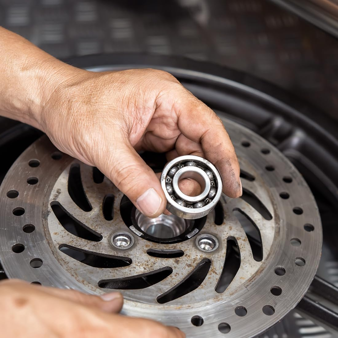 Uxcell MR128-2RS Deep Groove Ball Bearings 8Mm Inner Dia 12Mm OD 3.5Mm Bore Double Sealed Chrome Steel Blue Seal Z2 10Pcs image number 1