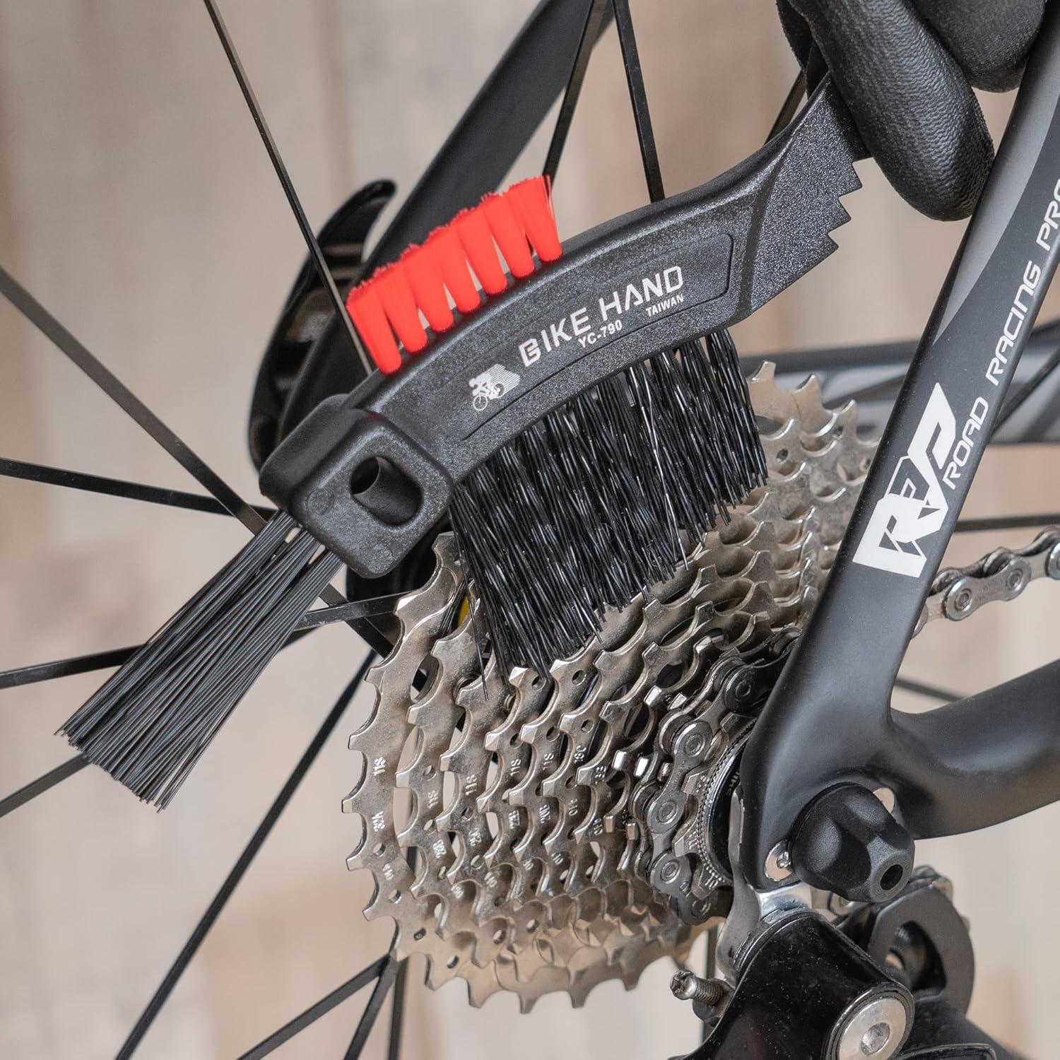 BIKEHAND 6 Pieces Bike Bicycle Cleaning Brush Kit - Cleaning Washing Tools Set - Bicycle Chain Parts Cleaner Maintenance Service Kit - Suitable for MTB, Road Hybrid Bikes image number 6