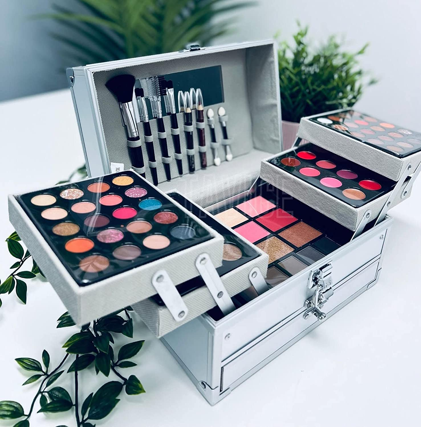 Professional Makeup Set Face Powder Matte Shimmer Eyeshadow Palette Lipstick Makeup Brushes Highlighter Bronzer Make up Kit image number 4