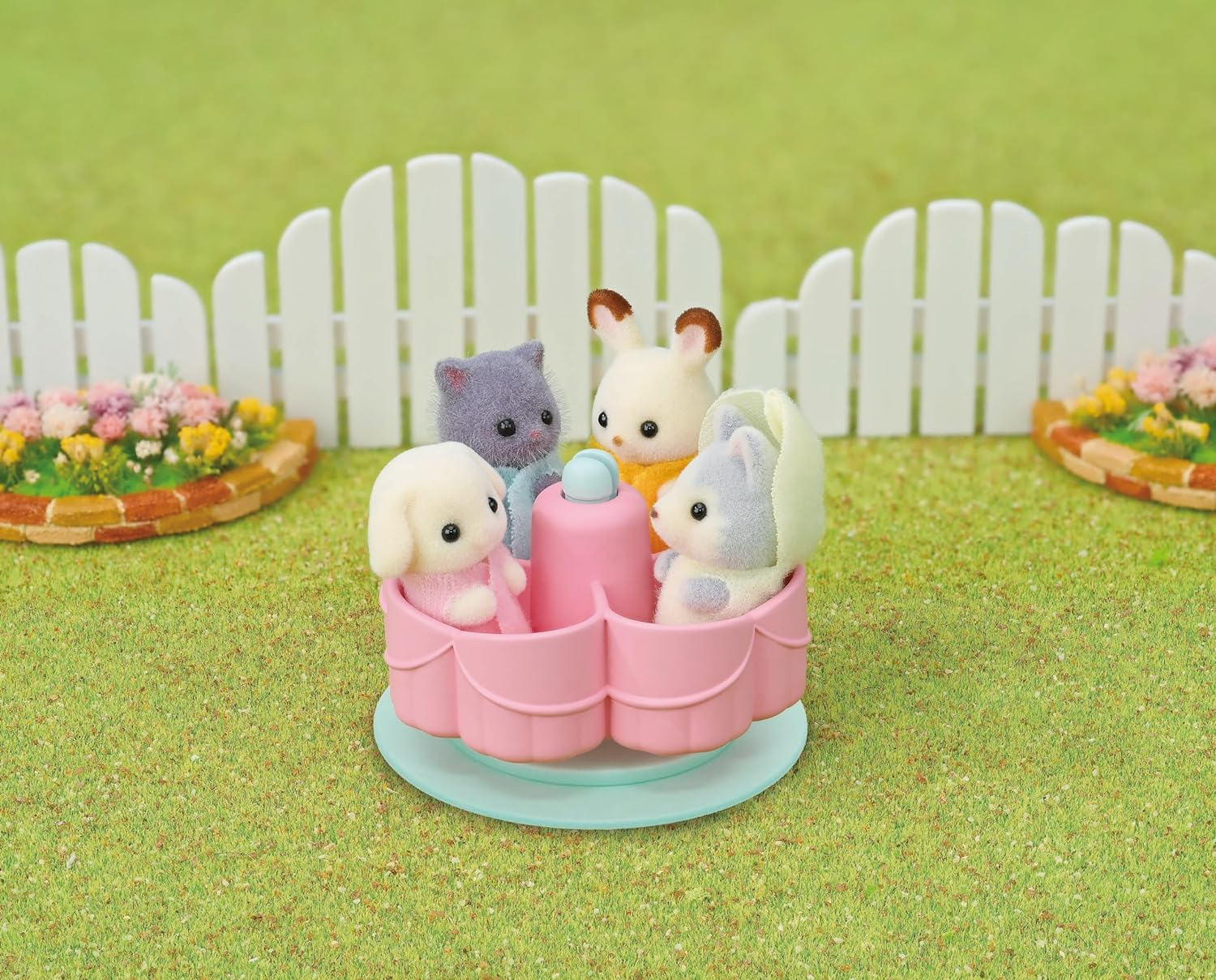 Sylvanian Families - Rainbow Fun Nursery Bus image number 2