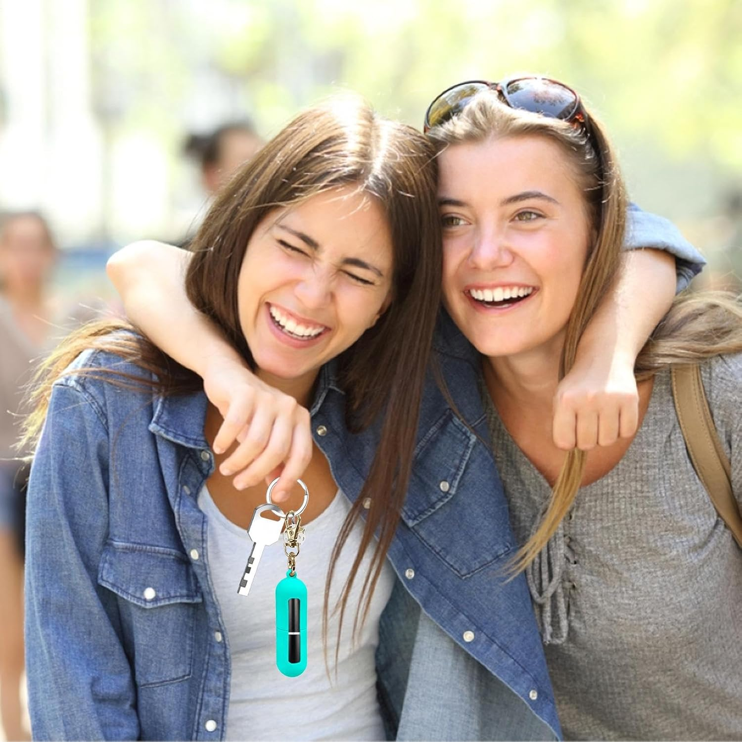 Lip Gloss Holder Keychain,Portable Silicone Pocket - Lip Holder Keychain - for Travel Purse Wallet Gym Workplace Outdoor Activities Daily Commute image number 3