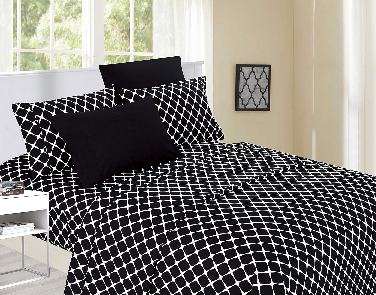 Elegant Comfort Luxury Softest and Coziest 6-Piece Bed Sheet Set, Wrinkle Resistant Milano Trellis Pattern - 1500 Thread Count Egyptian Quality Coziest Bedding Set, Black, King image number 7
