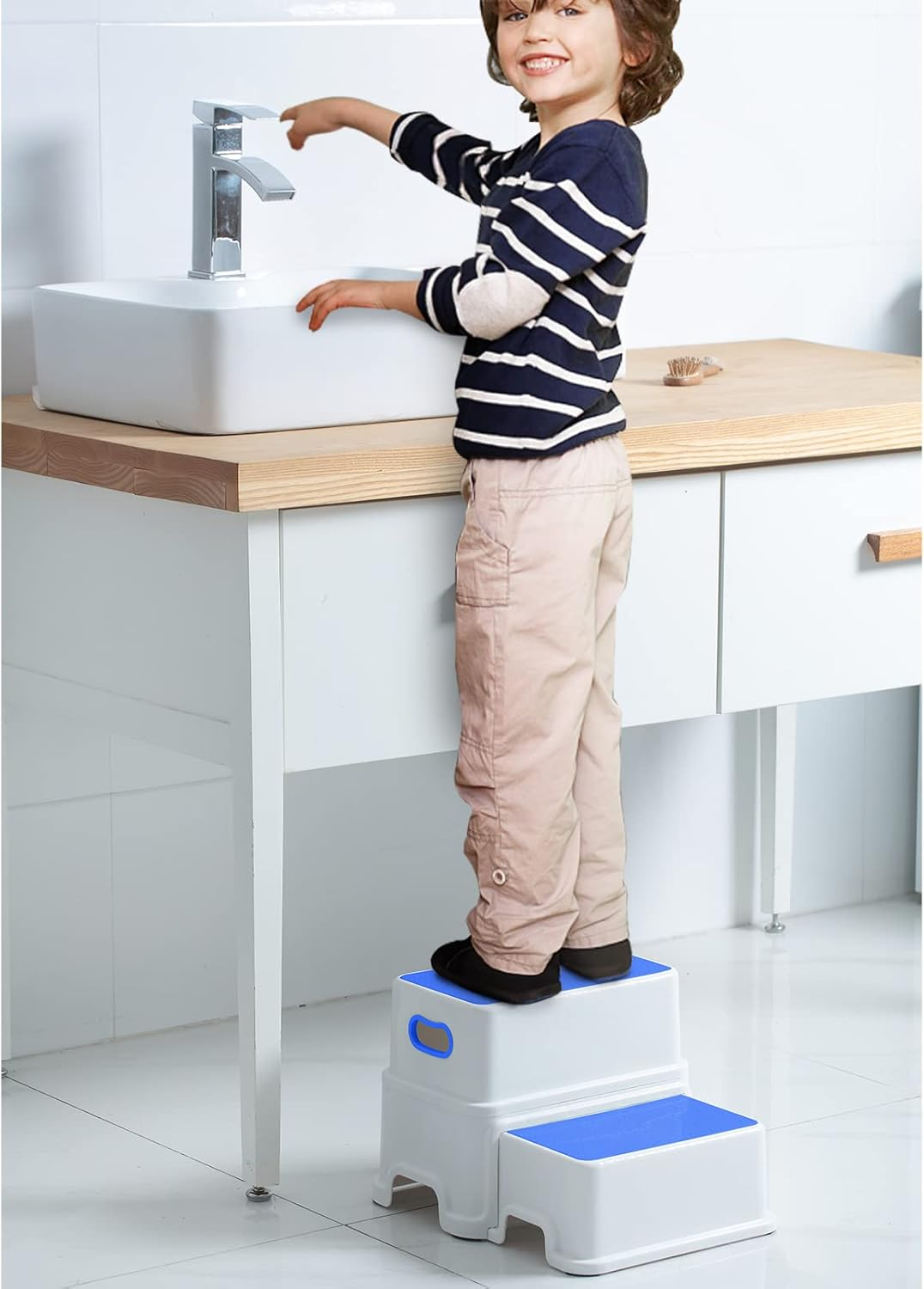 Victostar 2 Step Stool for Kids, Anti-Slip Sturdy Toddler Two Step Stool for Toilet Potty Training, Bathroom,Kitchen (Blue) - Brilliant Green image number 2