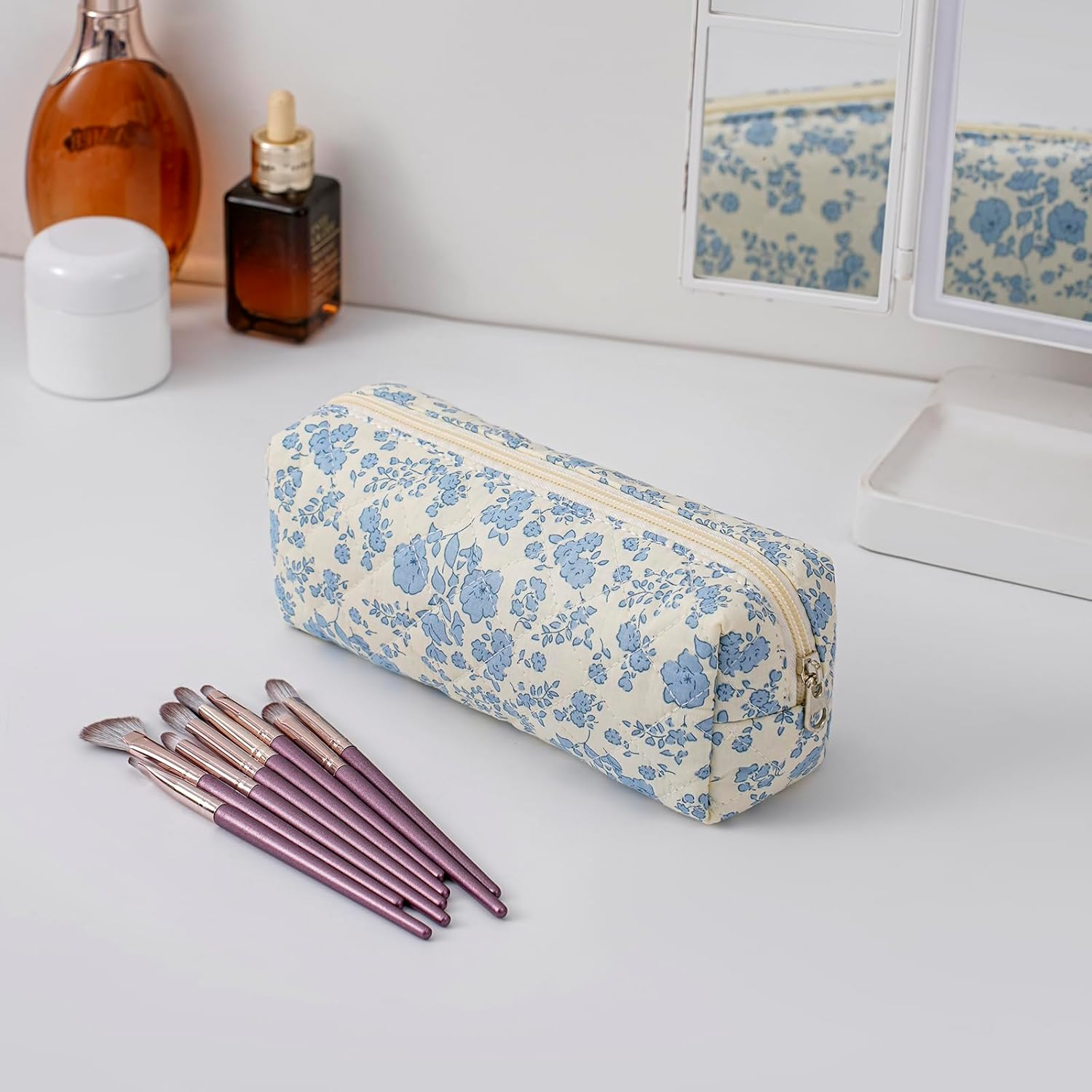 WHHJM Cute Floral Makeup Brush Bag Small Cotton Quilted Cosmetic Bag for Women Travel Toiletry Zipper Make up Pouch, Blue Floral - Blue Bowknot Rose image number 5