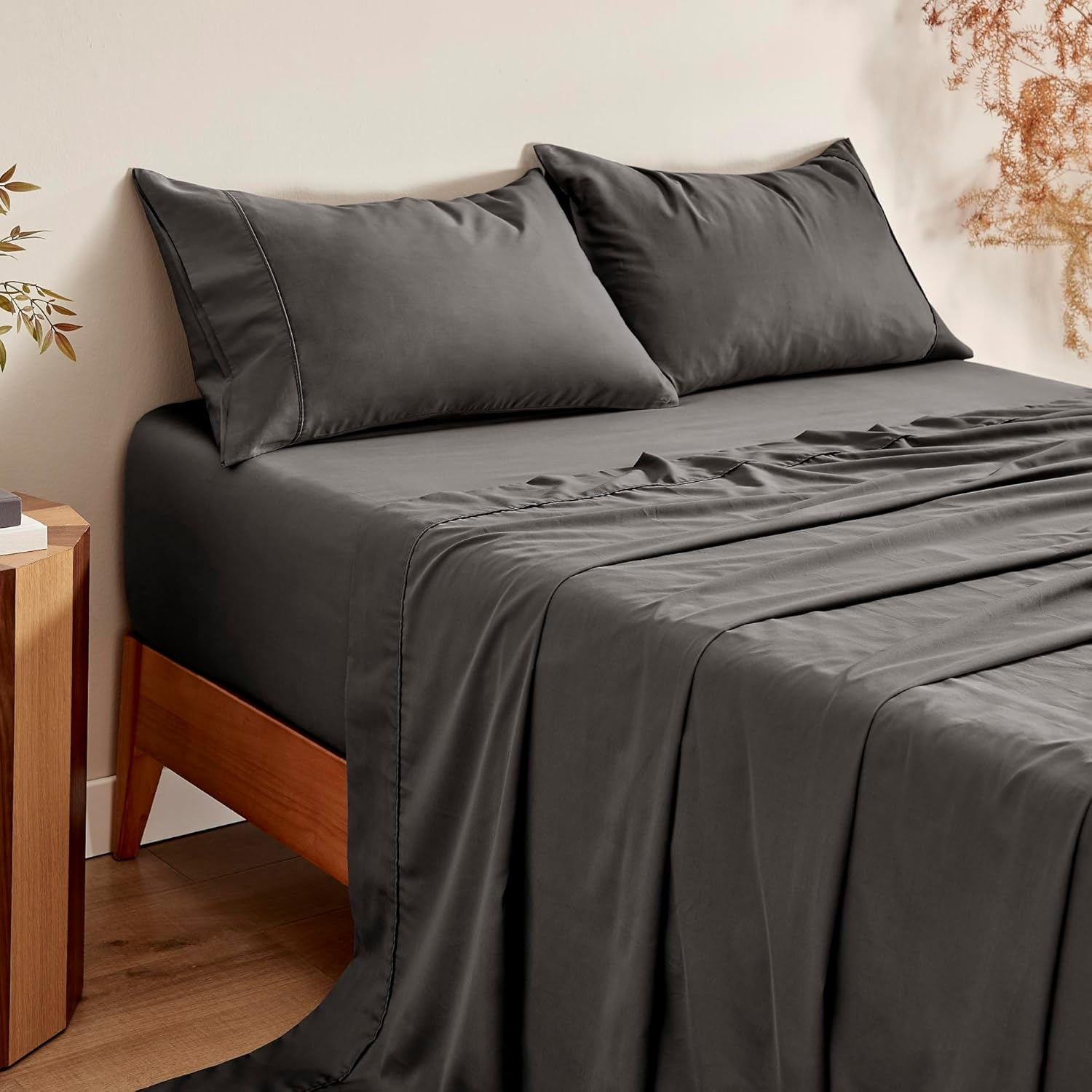 Dreamaker Serene 4 Pieces Bamboo Cotton Sateen Super King Sheets Set, Hypoallergenic Deep Pocket Fitted Sheet, Flat Sheet & 2 Pillowcases Easy Care Machine Washable Bedding Set Super King Size - Sage