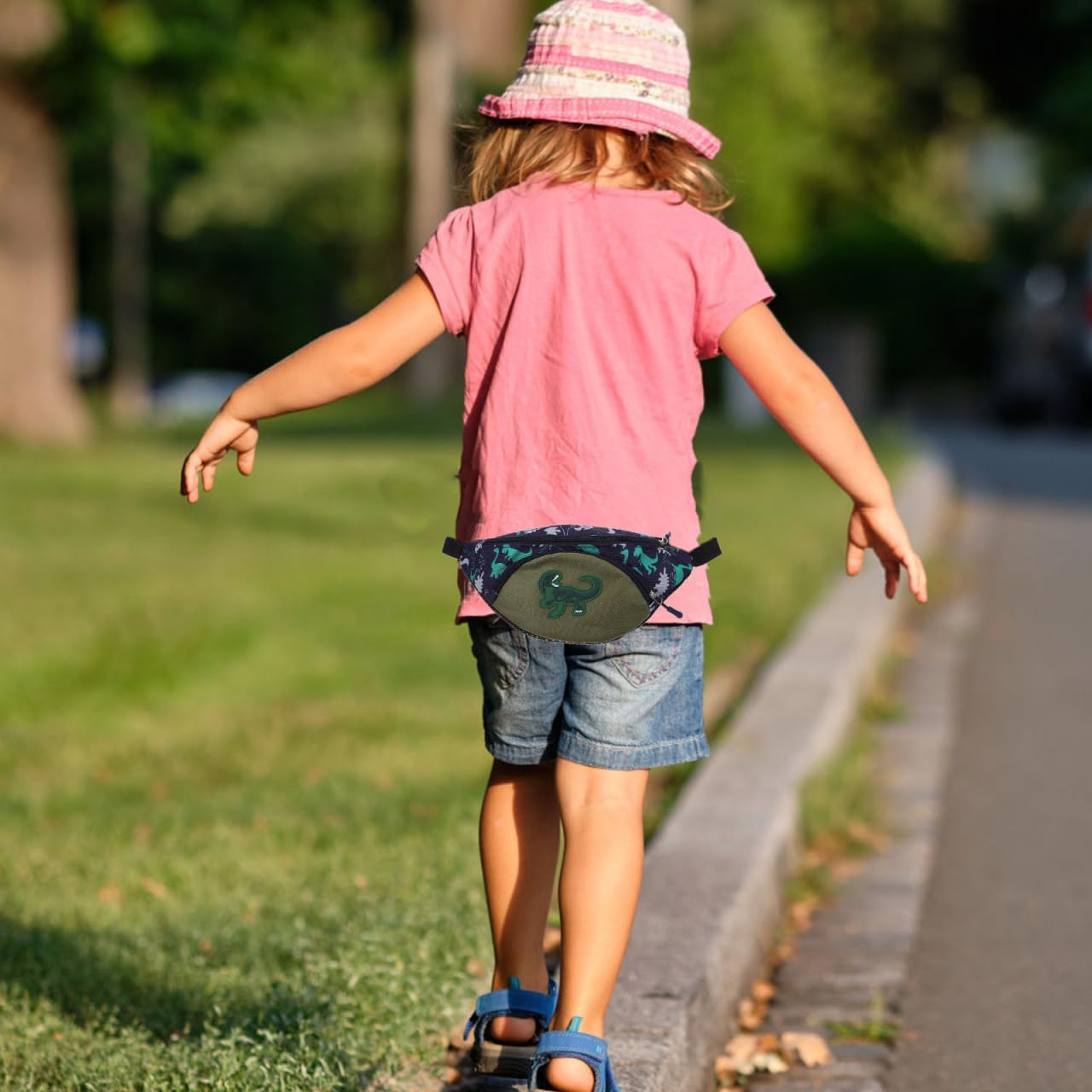 Kichvoe Dinosaur Waist Pack for Kids Adjustable Crossbody Chest Pouch Lightweight Portable Shoulder Bag for Children Outdoor Activities Travel and School Green image number 3