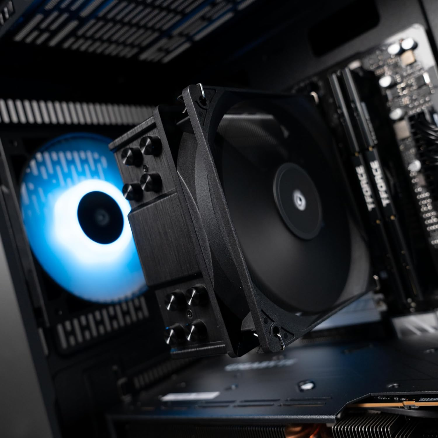 Aftershock Zeal M Gaming PC | AMD Ryzen 5 7500F | RX 7800XT | 16GB DDR5 RAM | Gigabyte B650M | 1TB Gen4 SSD | 850W PSU | Windows 11 image number 2