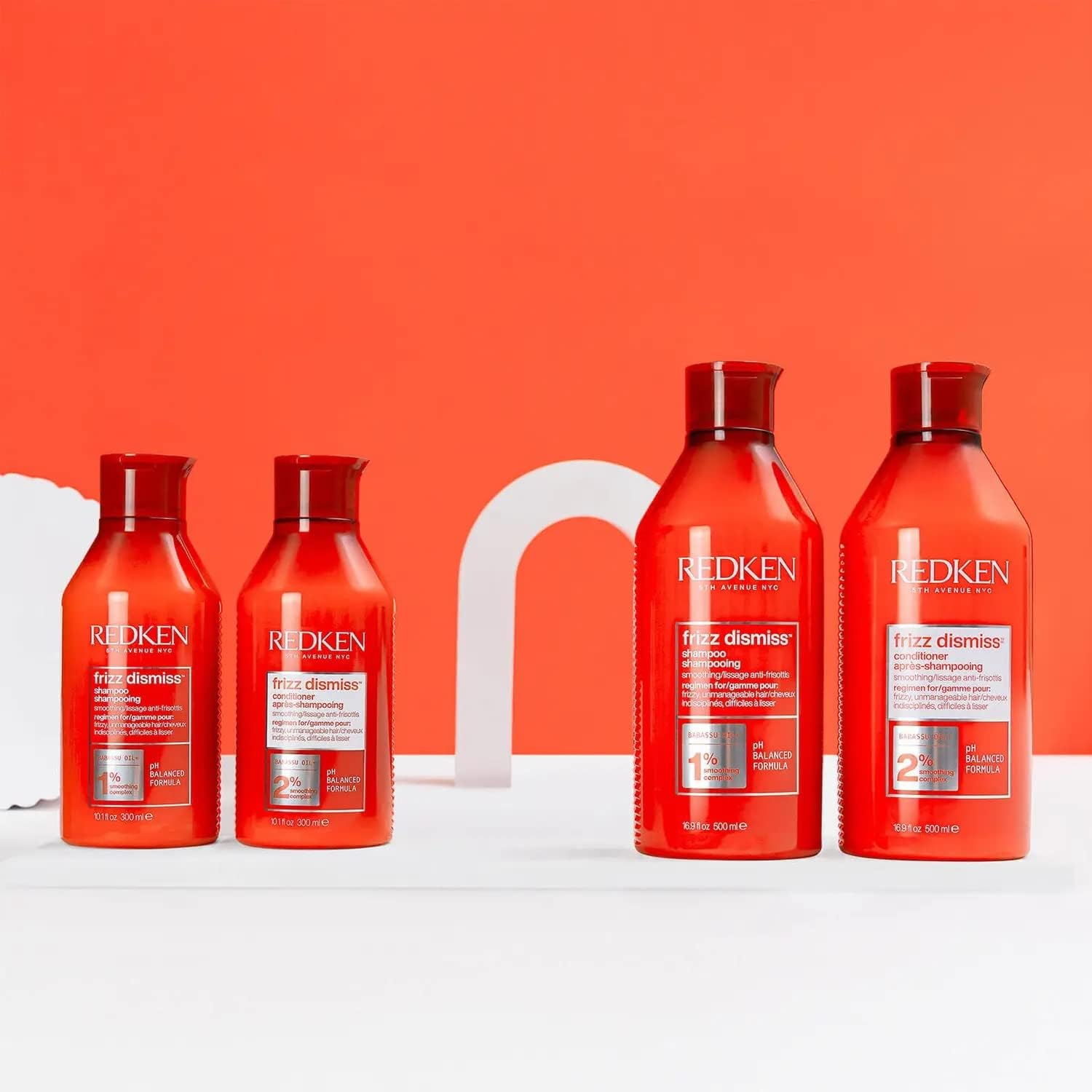 Redken Frizz Dismiss Conditioner | Weightless Frizz Control | anti Frizz | Moisturize and Smooth | Provides Soft, Silky Hair | for Frizzy Hair | Sulfate-Free | 500Ml image number 4