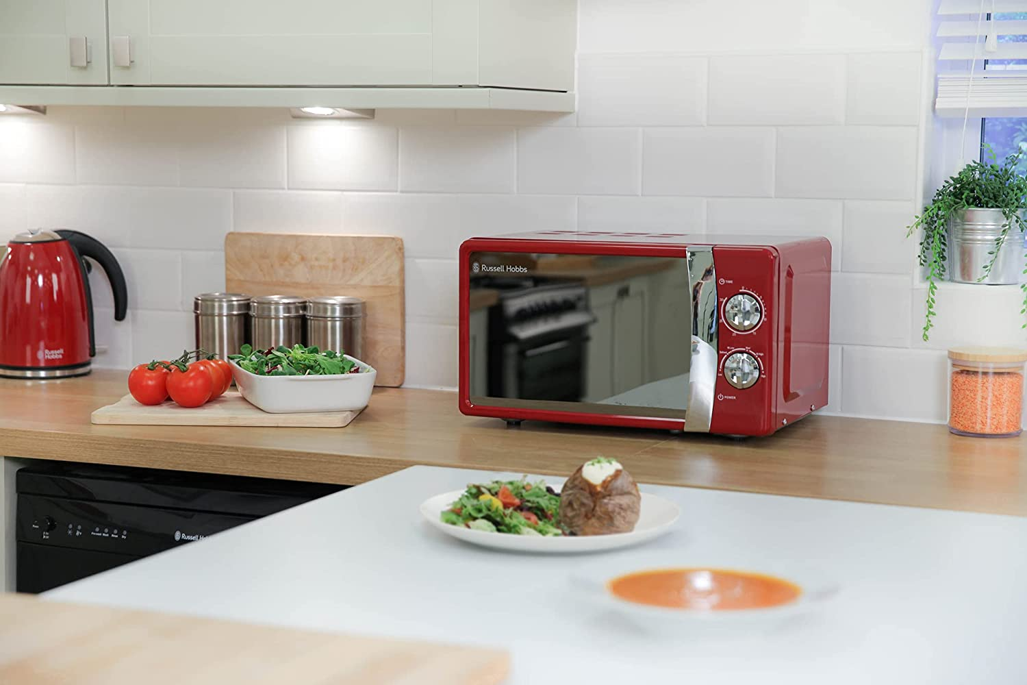 Russell Hobbs RHMM701R 17 Litre 700 W Red Solo Manual Microwave with 5 Power Levels, Ringer & Timer, Defrost Setting, Easy Clean image number 2