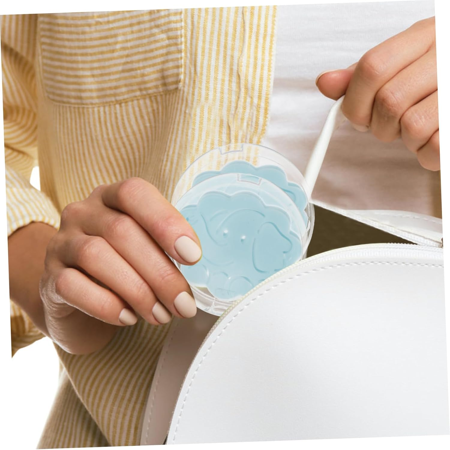 50Pcs Convenient Travel Hand Soap Sheets Portable Soap Strips Individually Packaged for Safe Easy Use image number 2