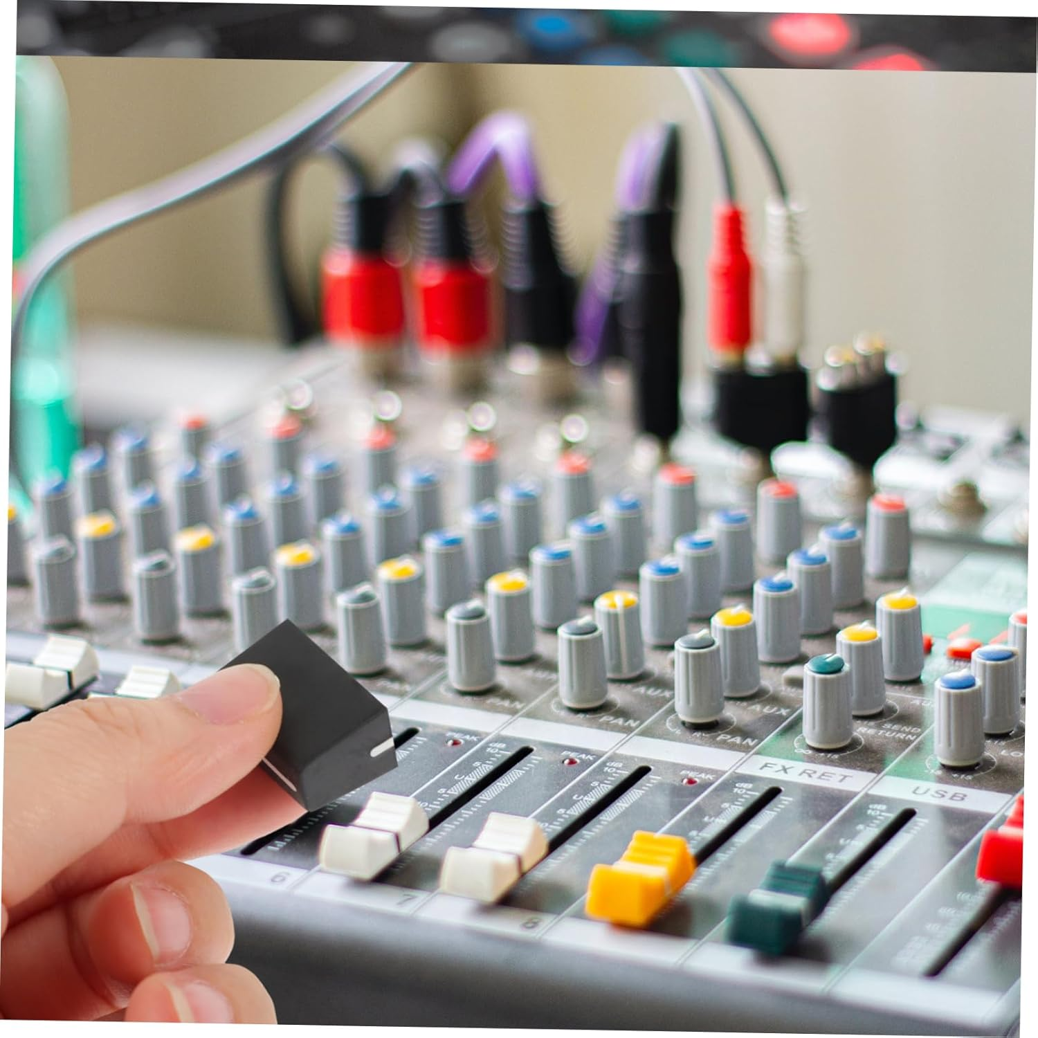 GLSTOY 5Pcs Replacement Fader Slide Knobs for Sound Console Flat Push Knobs Shafts DIY Kit for Mixers - Assorted Color image number 3