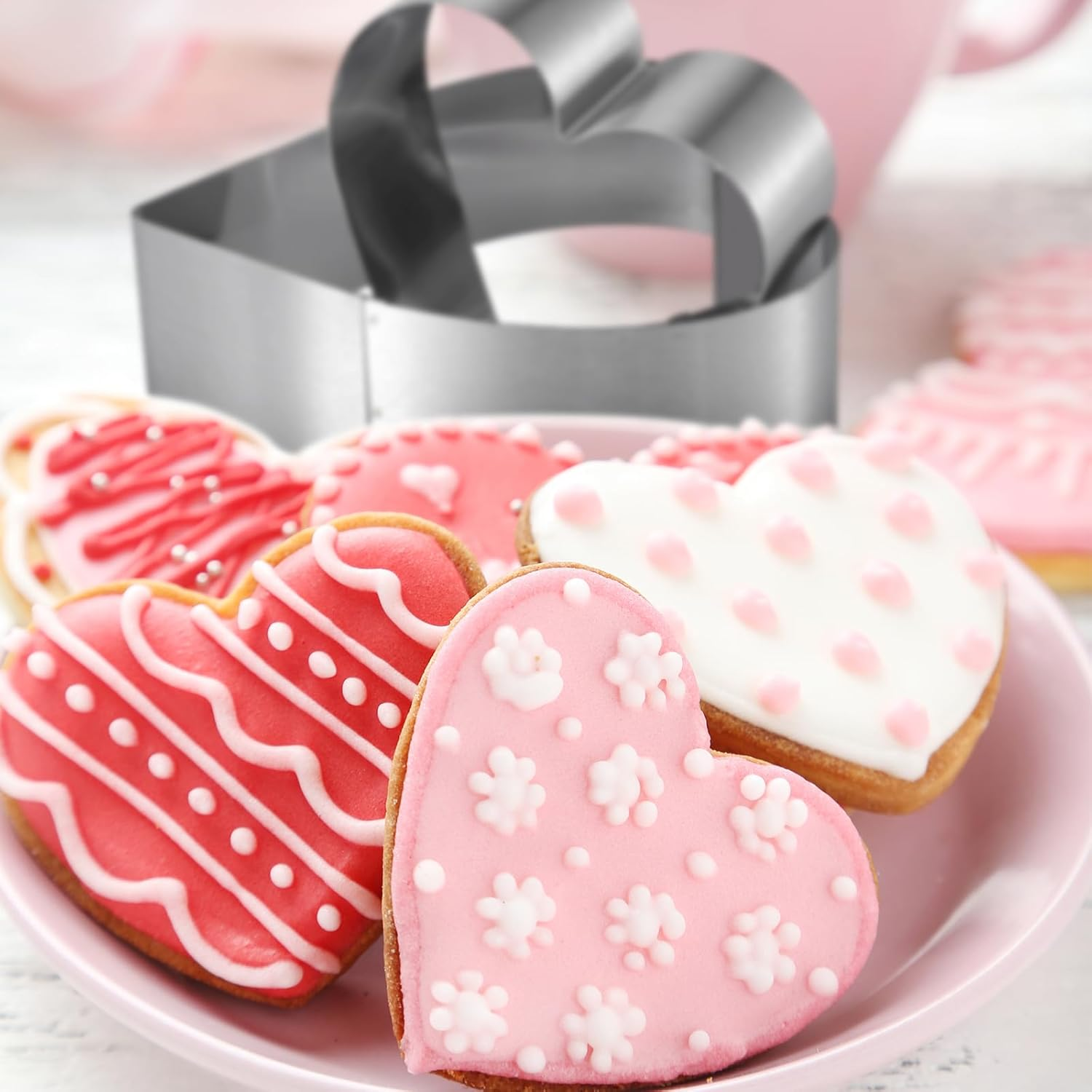 ZHIYUQL Heart Baking Mould, Set of 3 Heart Cake Ring, Silver Stainless Steel Baking Mould, Heart Dessert Rings, Baking Frame, Smooth and Heat Resistant for Cake Decoration, Backing, Holiday Party image number 3