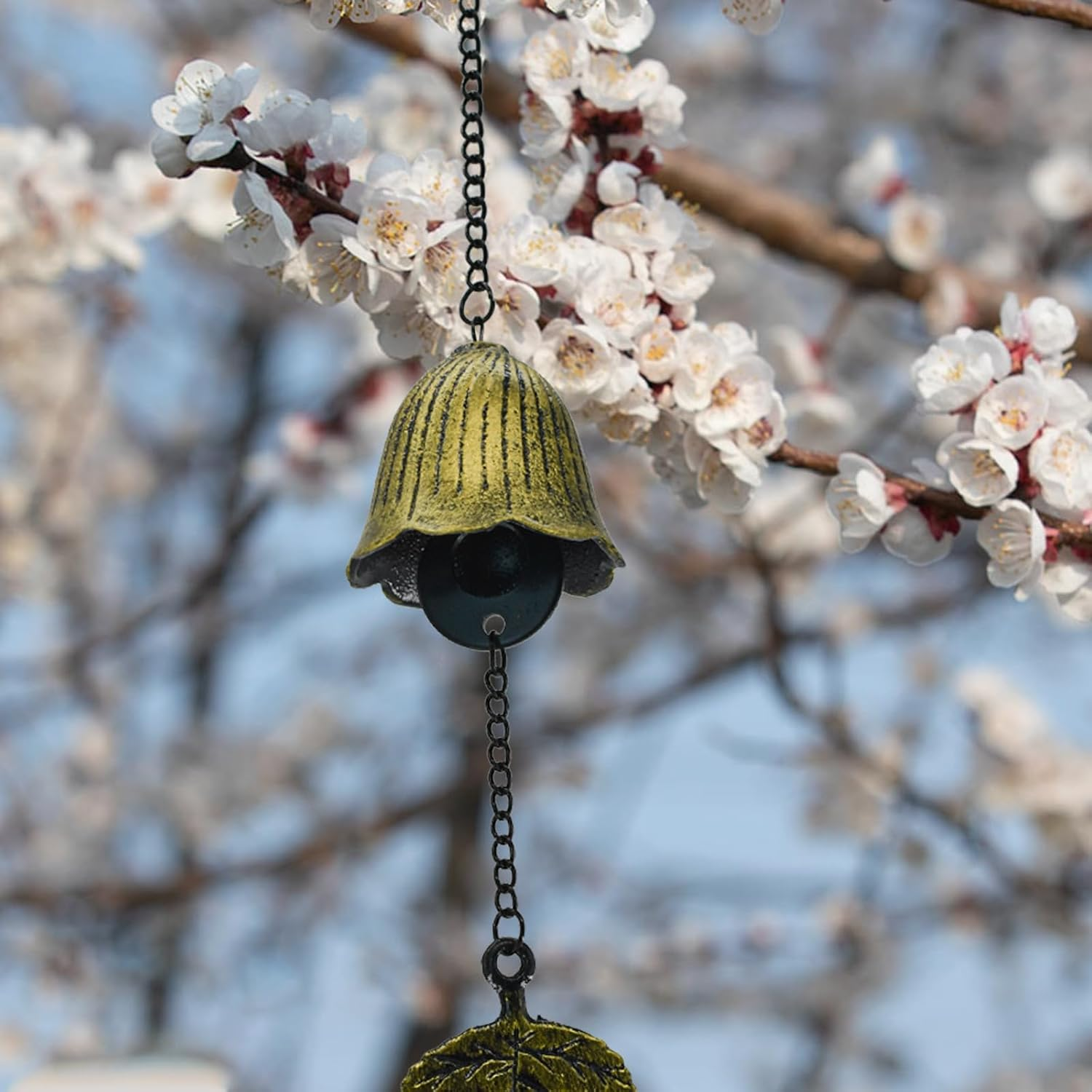 Mrmrkura Japanese Leaf Wind Chimes, Small Wind Bell Pendent for outside Hanging Cast Iron Wind Chime Ornament for Bless Garden Backyard Home Decor (Bronze) image number 3