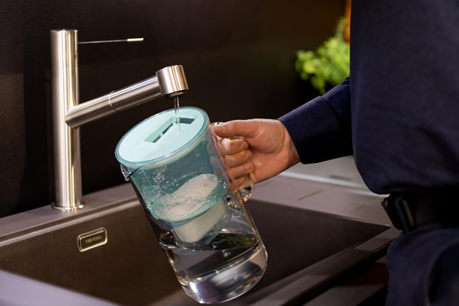 Wessper Glass Water Filter Jug 3L Cartridges Replacement for Dafi Unimax Aquaphor A5 Brita Maxtra+ Philips AWP212/10, Includes 1 Water Filter Cartridge, Reduces Limescale and Chlorine, Mint image number 5