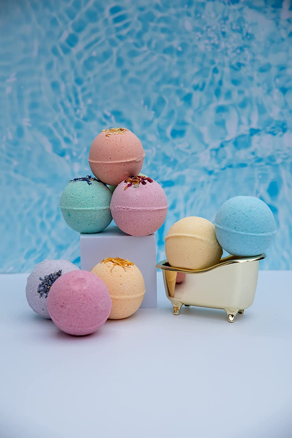 Pangolin House 9 Organic and Natural Bath Bomb Gift Set. Australian Handmade Fizzies for Bubble Bath. Rich in Essential Oil, Shea Butter, Jojoba Oil to Moisturise Dry Skin. Idea for Women. image number 3