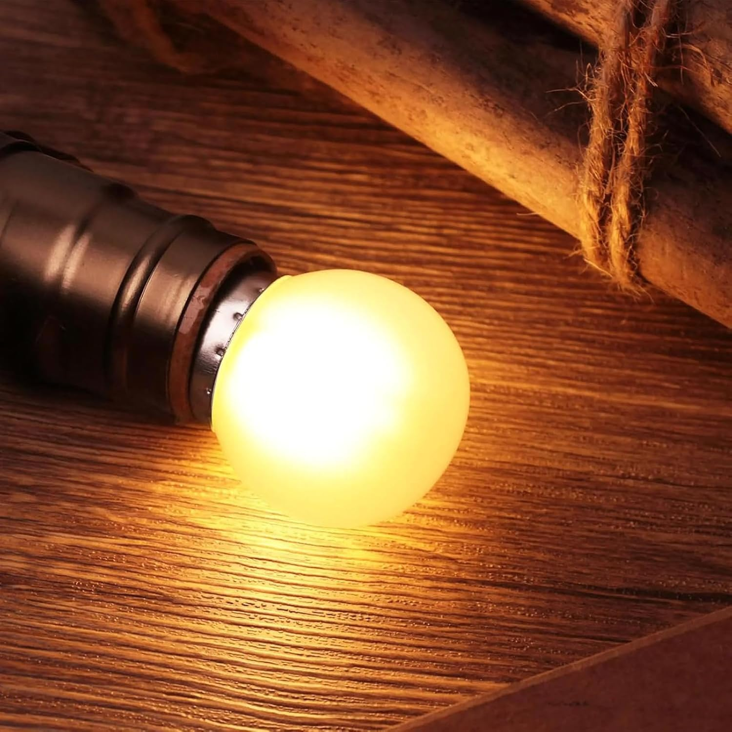 G40 Led Filament Bulb B22 Bayonet Base Globe Ball Lamp(220-240V) 1.5W Frosted Glass 2700K Warm White Pendant Antique Milky Bulbs 6Pack