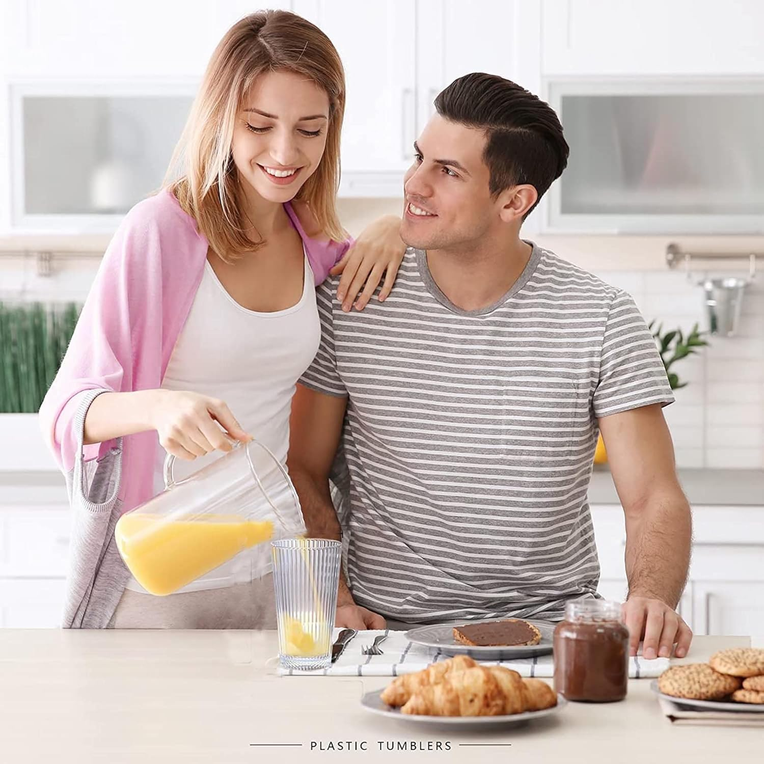 600Ml Plastic Tumblers, Large Capacity Water Cups Acrylic Drinking Glasses Tumblers, 20 Oz Unbreakable Picnic Drinkware, Stackable Glassware Cocktail Glasses for Beach Party Beer, Tea, Juice, 4 Pcs