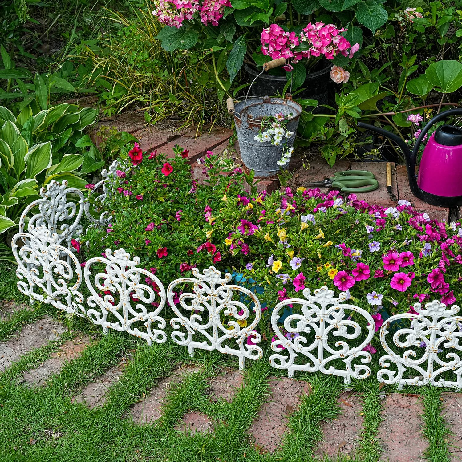 Sungmor Decorative Cast Iron Garden Edging, 4 Pack Rustic White Victorian Garden Edging Landscape Border, Vintage Metal Yard Stake Low Picket Fence, 11.8" Tall Outdoor Flower Bed Lawn Fence Panels image number 4