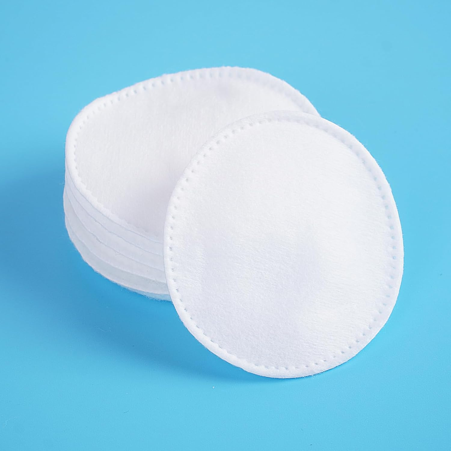 CGR Travel Cotton Swabs Set Portable, Eack Pack with 100 Cotton Swabs, 12 Cotton Rounds, 12 Cotton Balls in Reusable Storage Box for Ear, Cosmetics, Makeup Remover, Nail Polish Remover(Pack of 3)