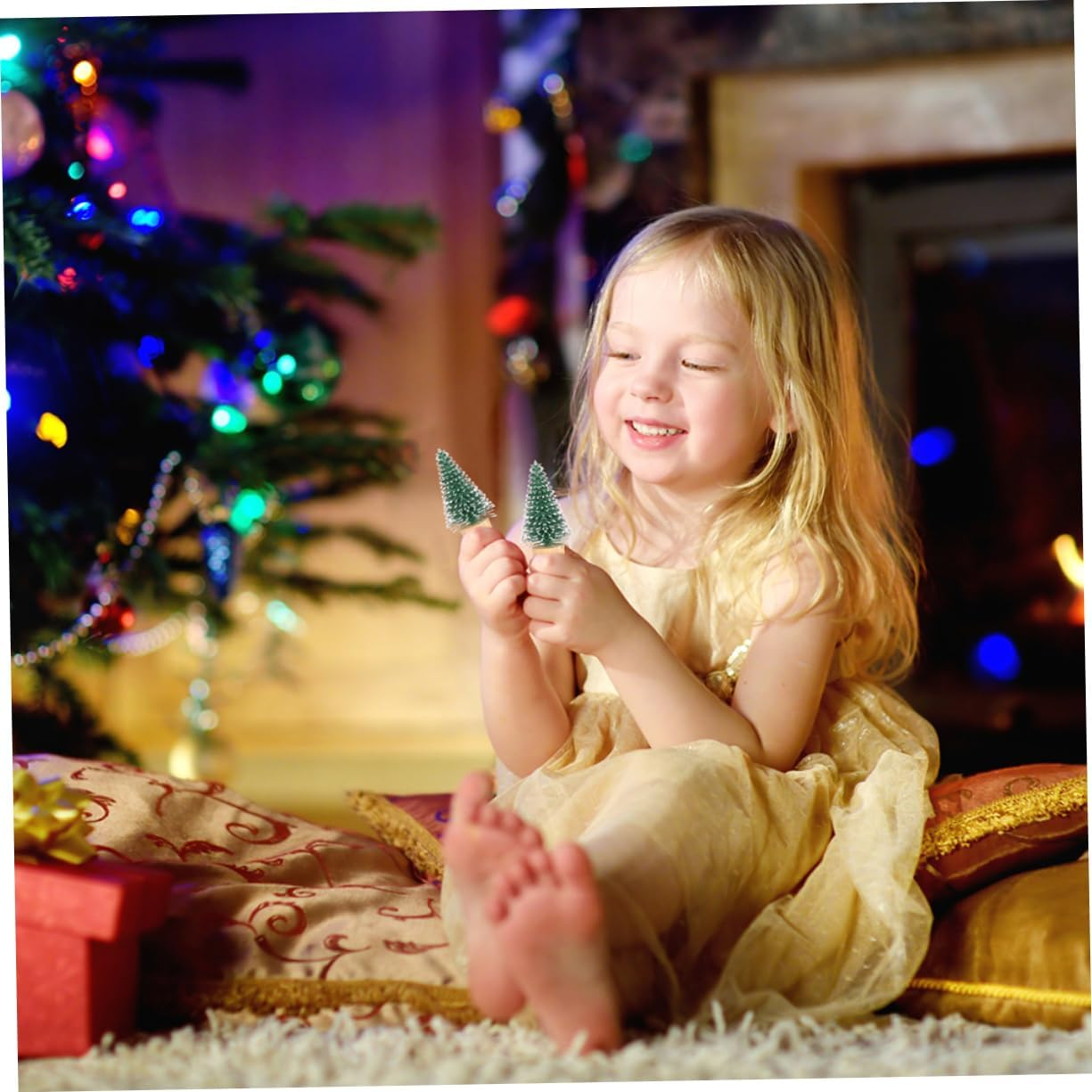 SHOWERORO Christmas Tree Set Xmas Adornments 5Cm Snow Pine Velvet Desktop Ornament for Parties Home Bar Decoration image number 2