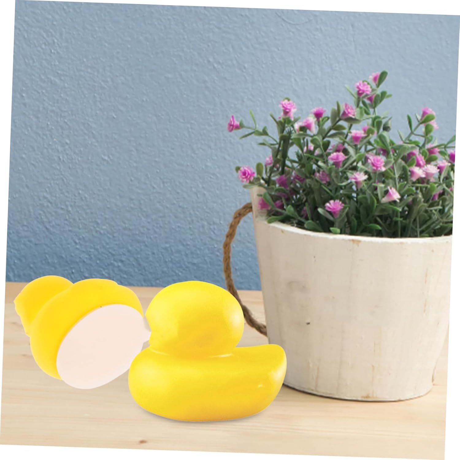 SAFIGLE 24Pcs Double Sided round Stickers Self Adhesive Mounting Tape Pads for Home Car and Office Use Easy to Stick Fixing image number 2