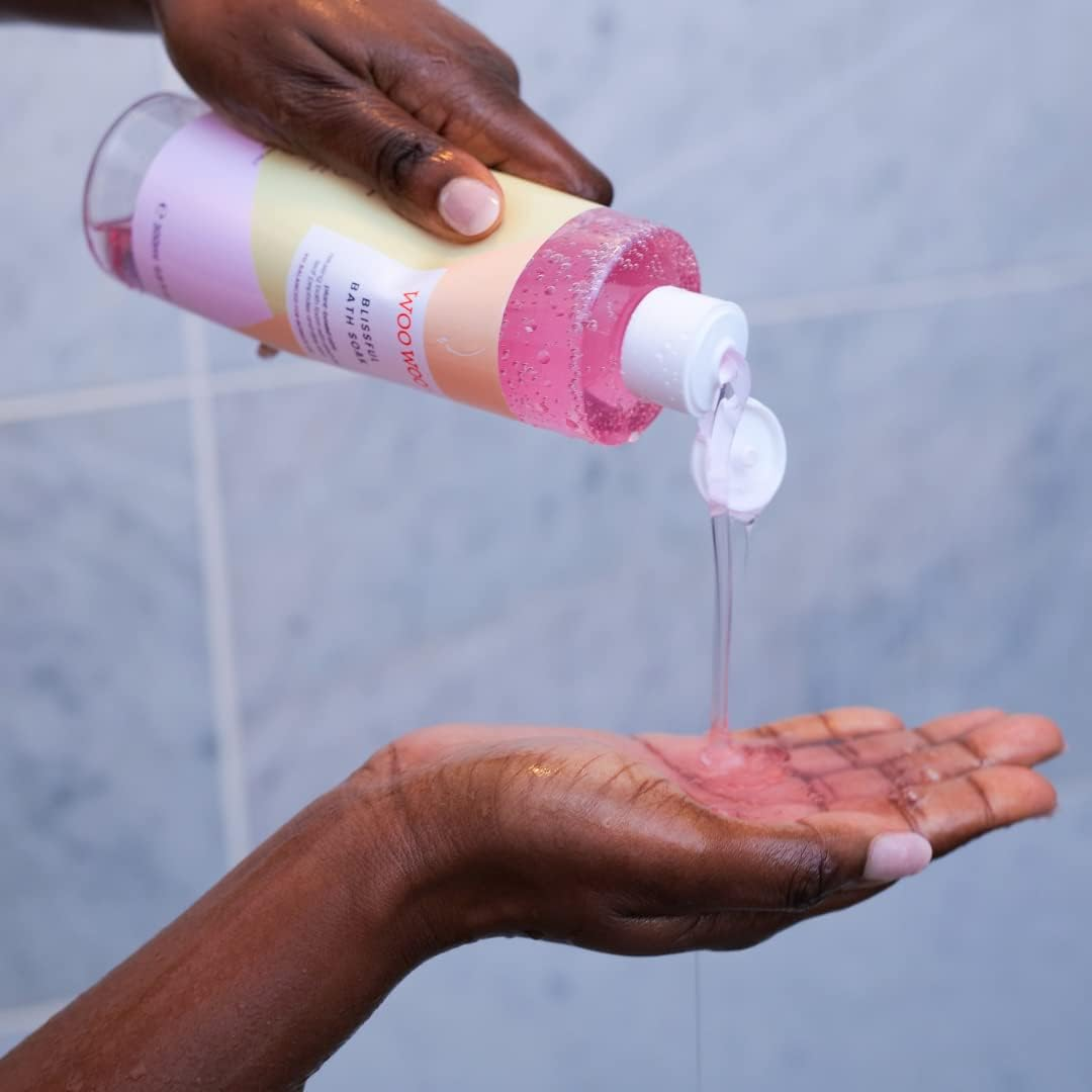 Manifesto Blissful Natural Bath Soak for Women 300Ml - Plant-Based Bubble Bath Nourishing Foam with Relaxing Lavender and Rosemary Essential Oil - Antioxidant, Provitamin B5 - Menopause Range image number 5