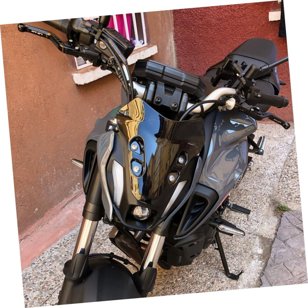 ERINGOGO -07 Windscreen with Air Flow Deflector Motorcycle Accessory Durable Abs Material image number 2