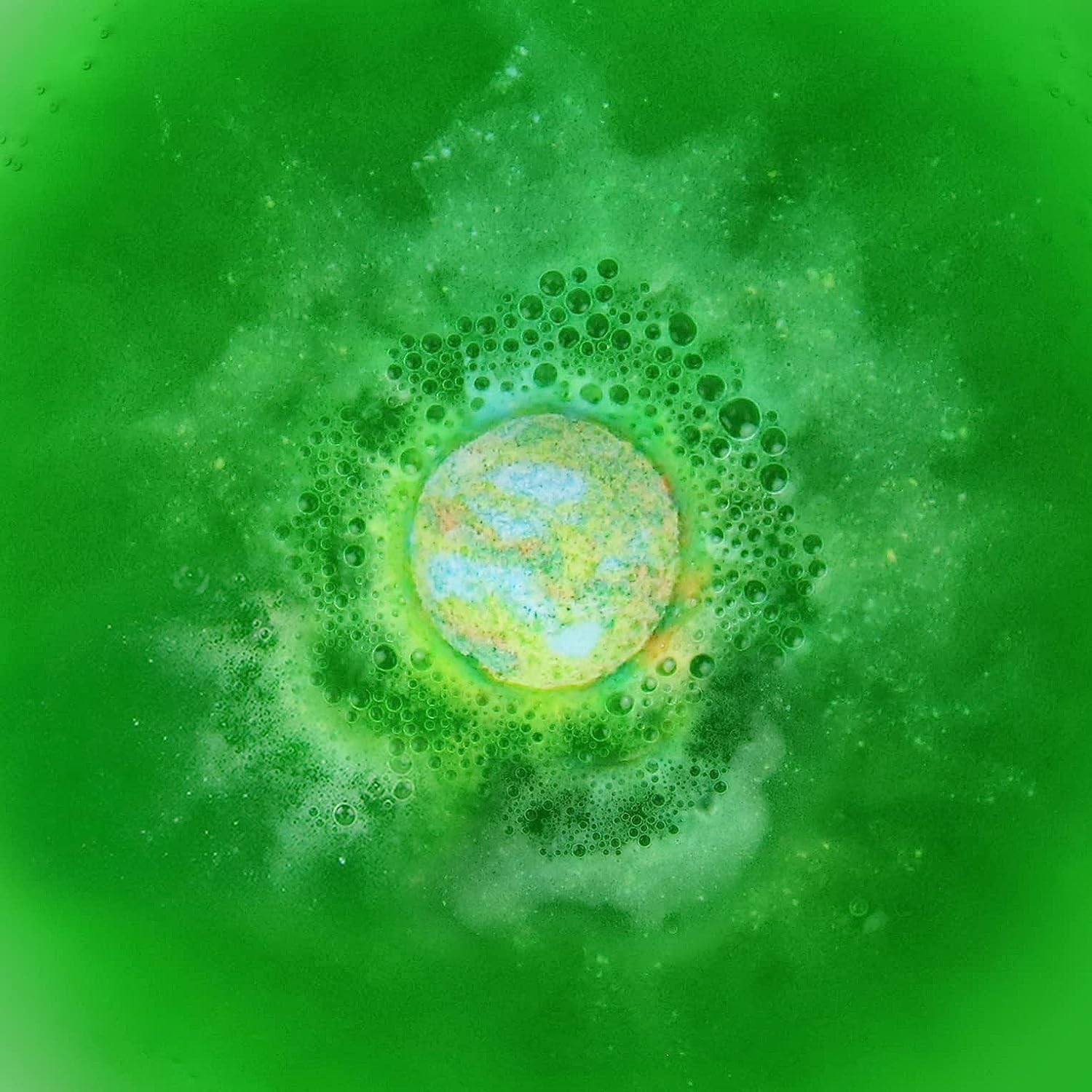 Gift Republic Dino Poop Bath Bombs, 20-Pack, 15G Each, Fun Fizzy Bath Bombs, Colourful and Bubbling Bath Soak, Humorous Kids&rsquo; Bath Time Treat, Novelty Bath Additive image number 4