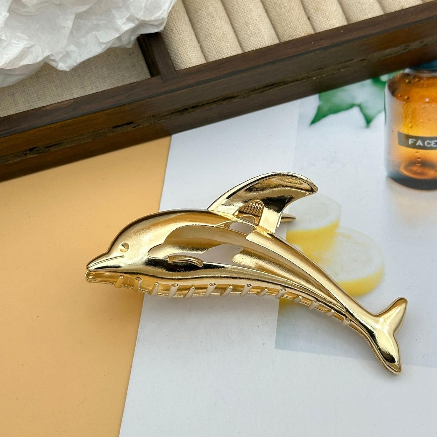 Hair Claw Stylish Metal Hair Clips Hair Clips Silver Tone Hair Accessories for Women Girls Ladies Kids Large Headwear for Party Wedding Daily Wear image number 4