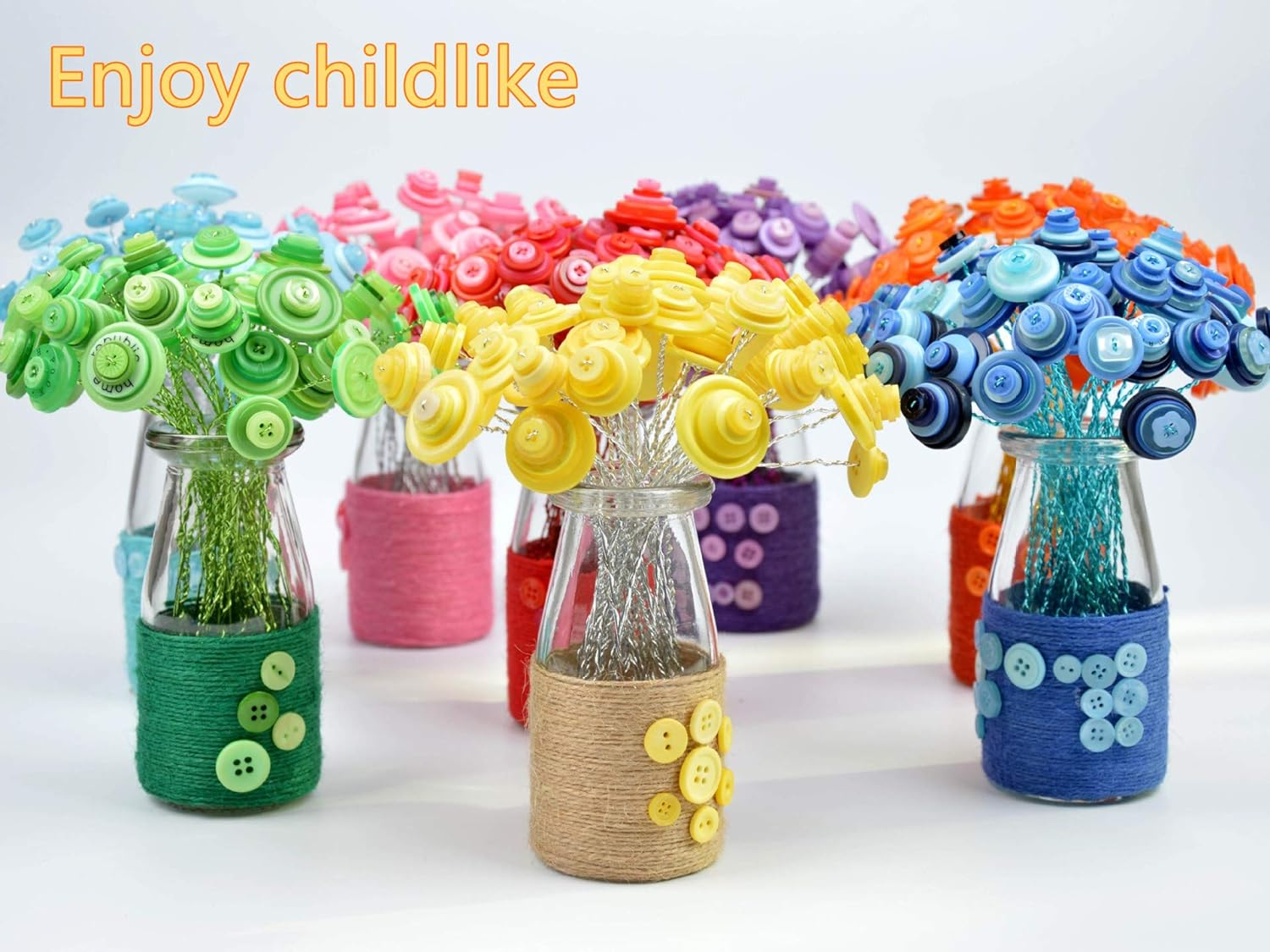 EMAAN 650 Pieces of Christmas Craft Buttons of Various Sizes 2 and 4 Holes round Craft Buttons - DIY Crafts, Children'S Button Painting, Button Bouquets (Red, Green and White) image number 2