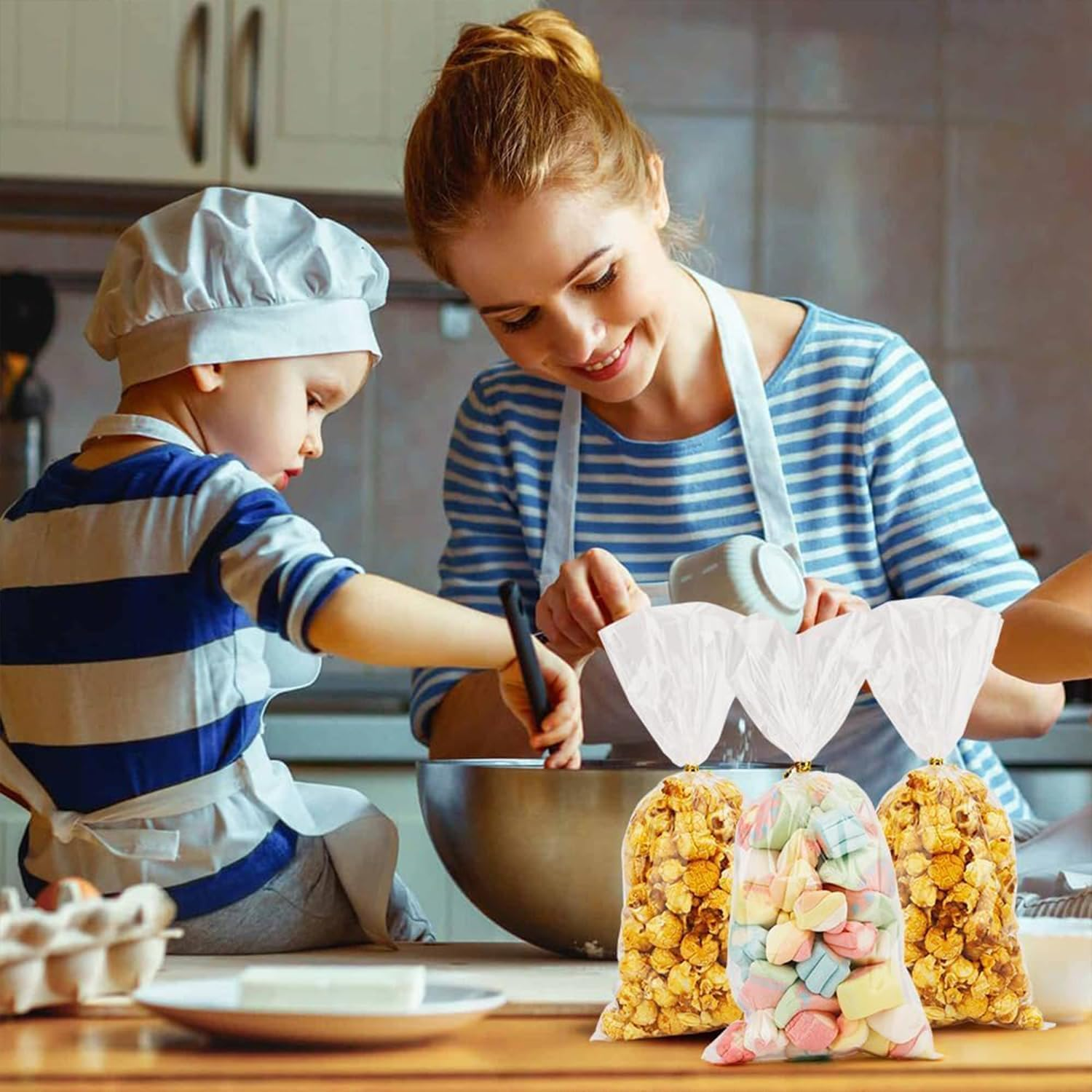 100 Pack of Cellophane Bags (15X20Cm), Cellophane Treat Bags, Clear Cellophane Gift Bags, Cellophane Clear Candy Bags, with 100 Gold Twist Ties for Graduation Birthday Weddings Party image number 5