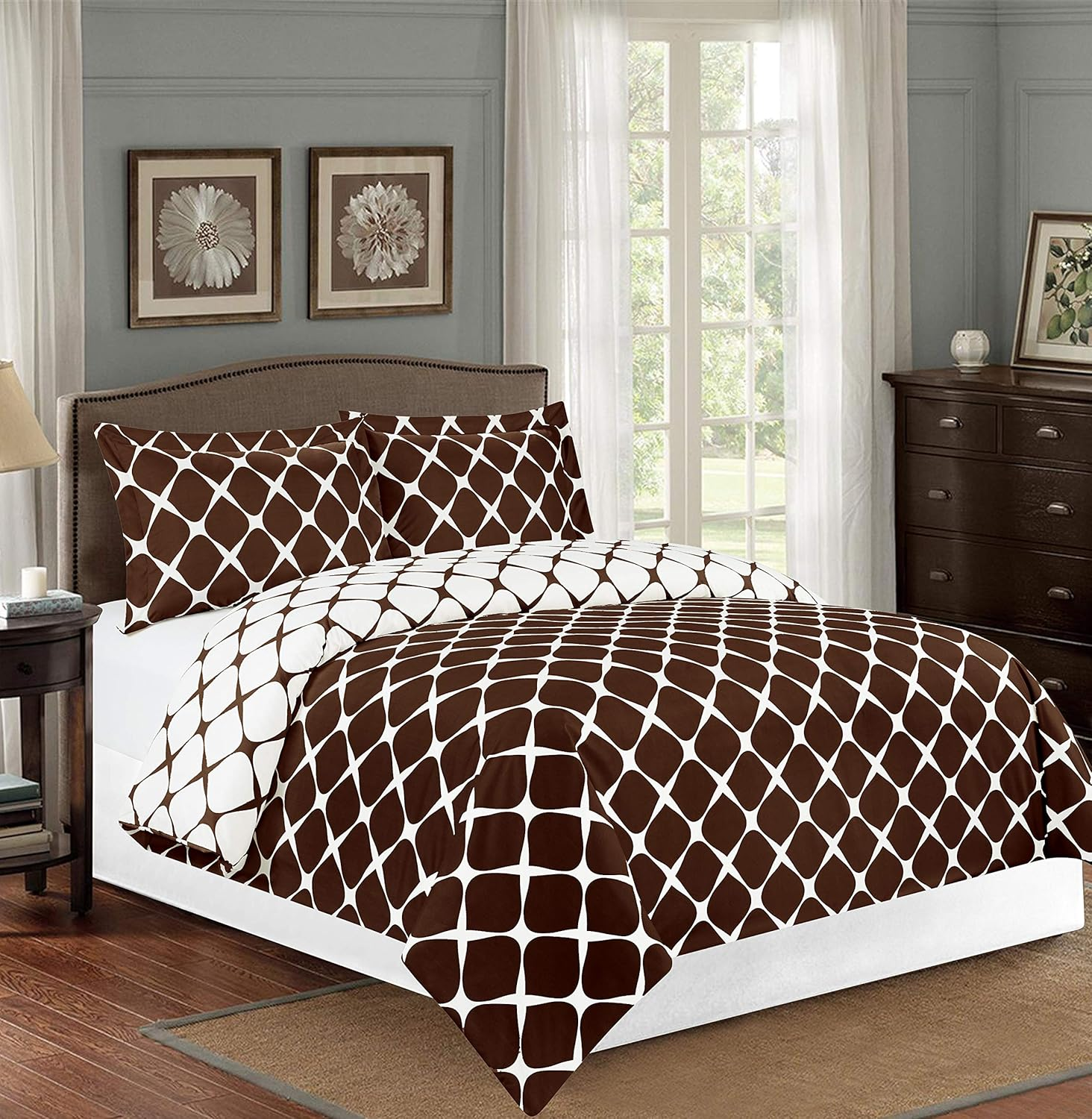 Elegant Comfort Luxury Soft and Cozy 1500 Thread Count Premium Hotel Quality 2-Piece Milano Trellis Pattern 2-Tone Printed Reversible Duvet Cover Set with Sham, Twin/Twin XL, Chocolate Brown