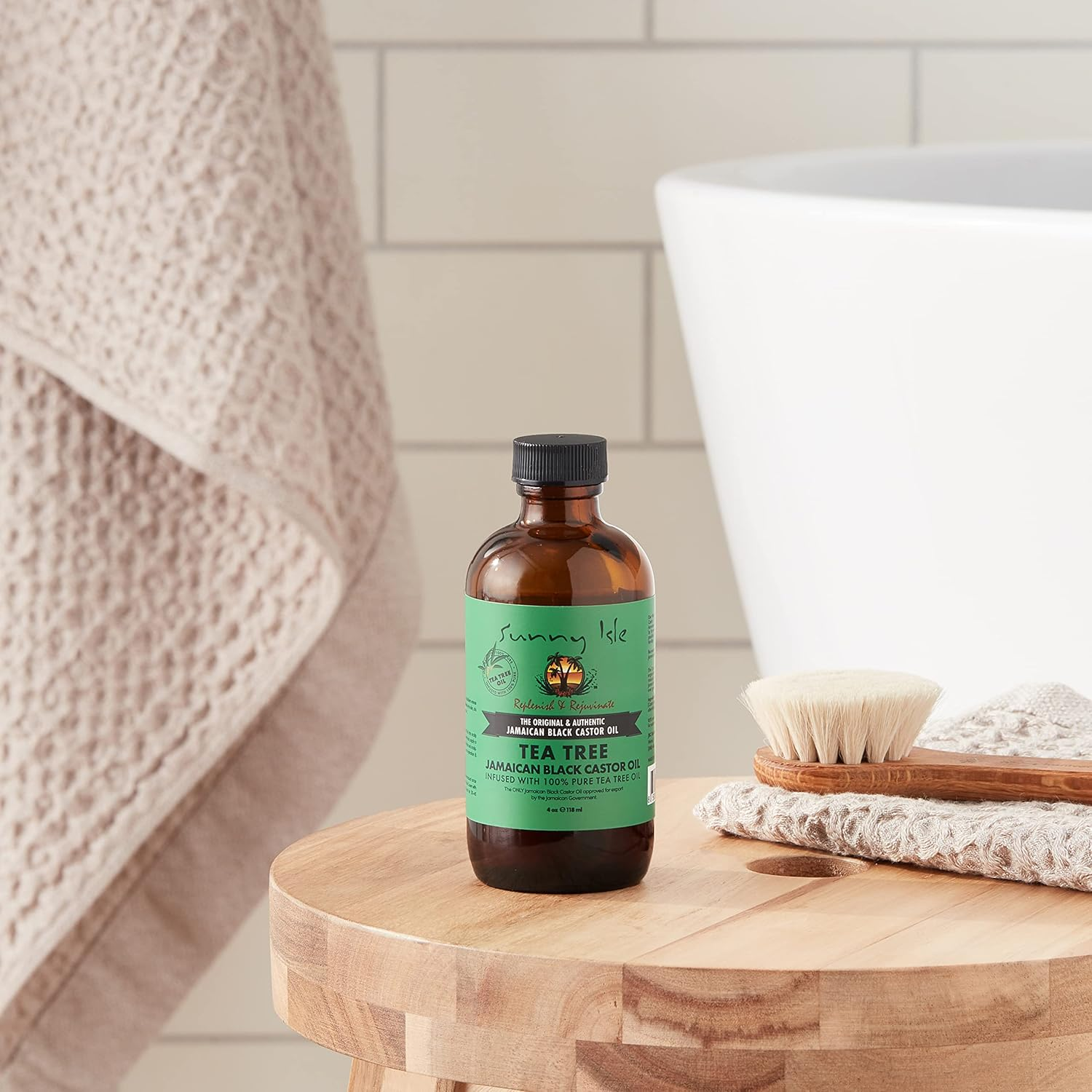 Sunny Isle Jamaican Black Castor Oil with Tea Tree Oil 4 Fl Oz | Hair Growth and Dry Itchy Scalp image number 4