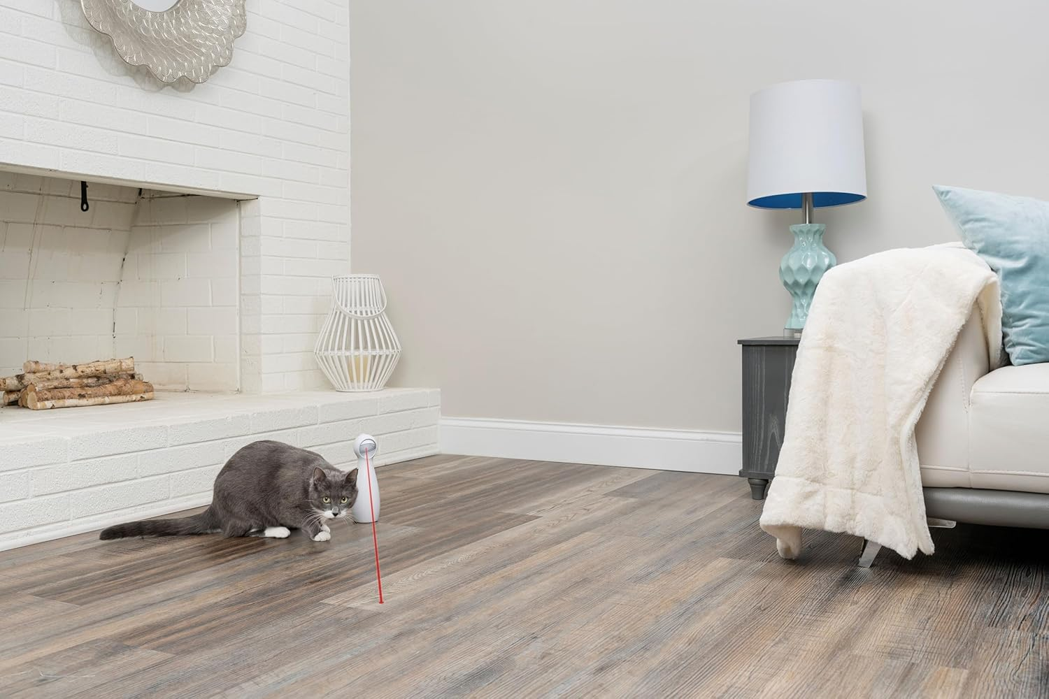 Petsafe Bolt Interactive Automatic Laser Light Toy for Cats image number 1