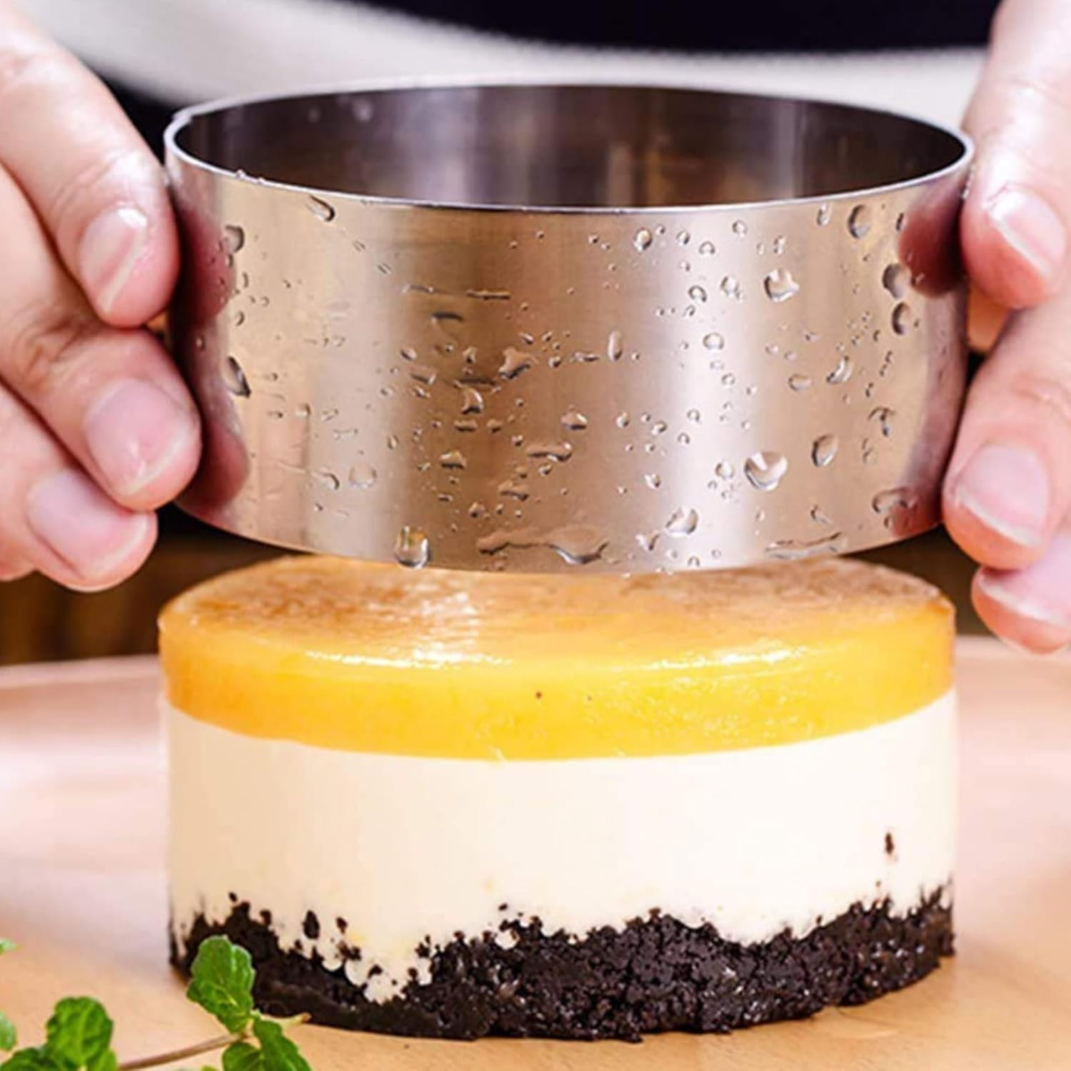 RIKONDA 4-Pack Stainless Steel round Cake Ring Molds &ndash; 8Cm X 4Cm Baking Rings with Pusher for Crumpets, Pancakes, Mousse & Layered Desserts image number 1