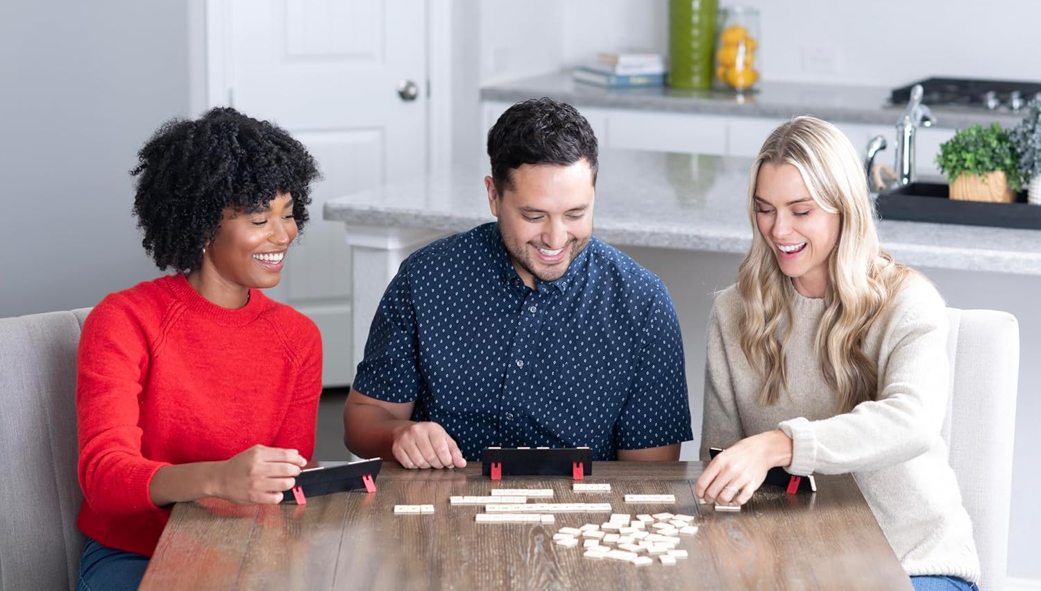 Goliath Toys Rummikub Compact Travel Edition, Travel Game from 6 Years, Board Game for 2 to 4 Players image number 3