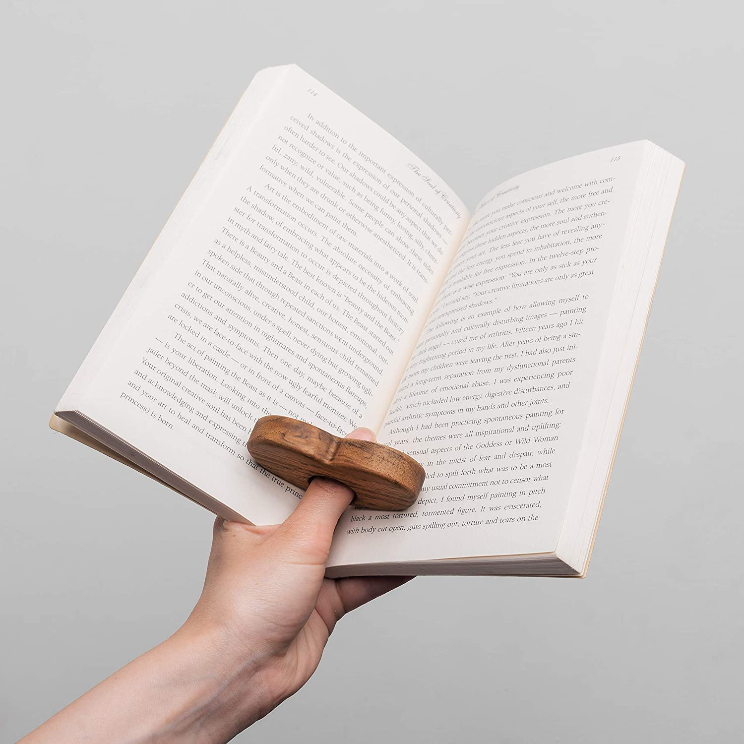 TILISMA Book Page Holder &ndash; Handmade Wooden Heart Reading Accessories (Small) image number 3