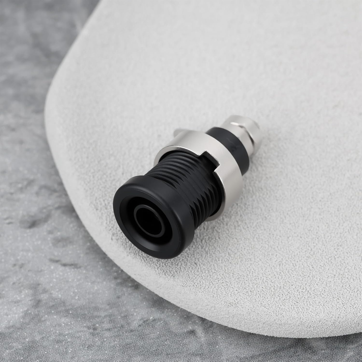 Create Idea 4Pcs 4Mm Banana Socket Pure Copper Insulated Banana Socket for Electrical and Electronic Equipment 14.4X30.7Mm Black image number 4