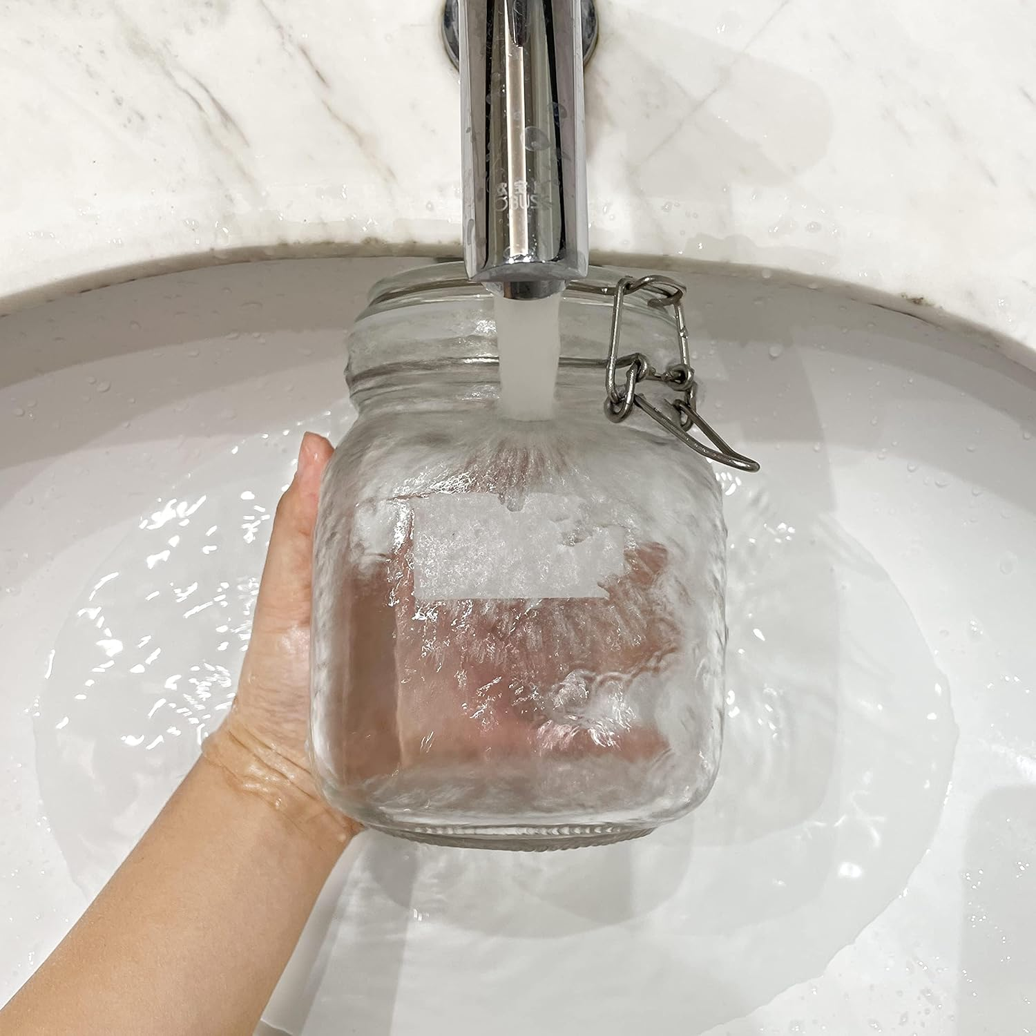 L LIKED Blank White 1 X 2 Inch Dissolvable Labels for Food Rotation Prep Roll of 500 (1 Rolls) image number 1