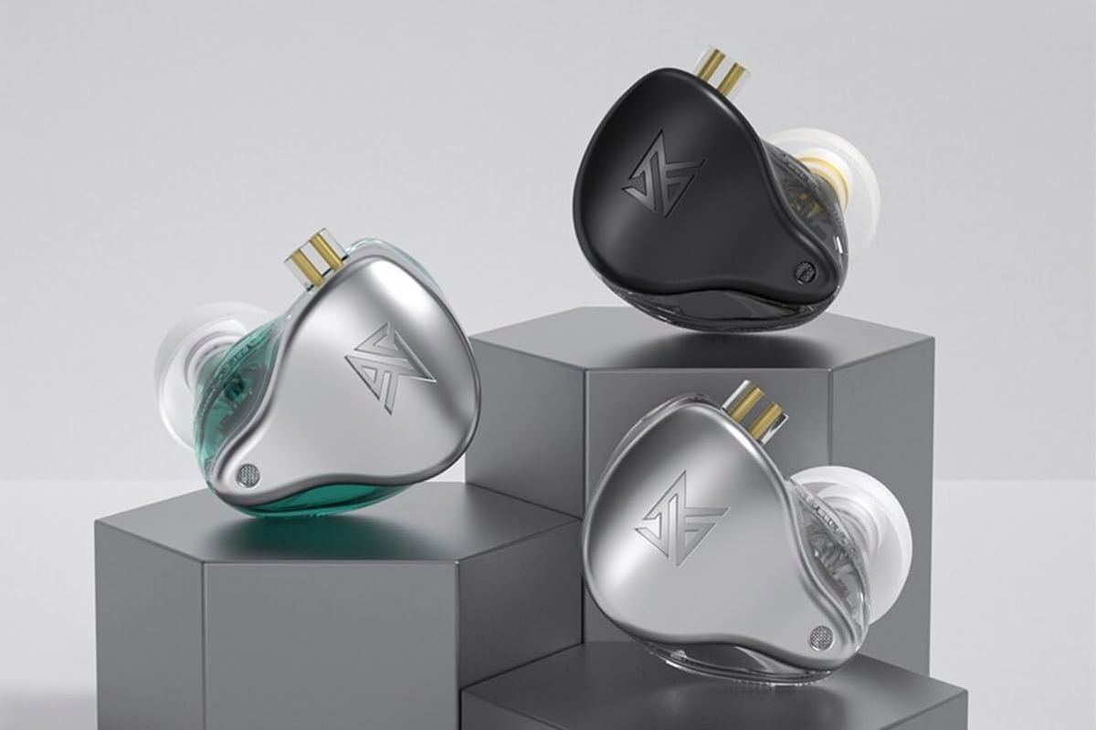 KZ AST Earbuds with Microphone image number 2