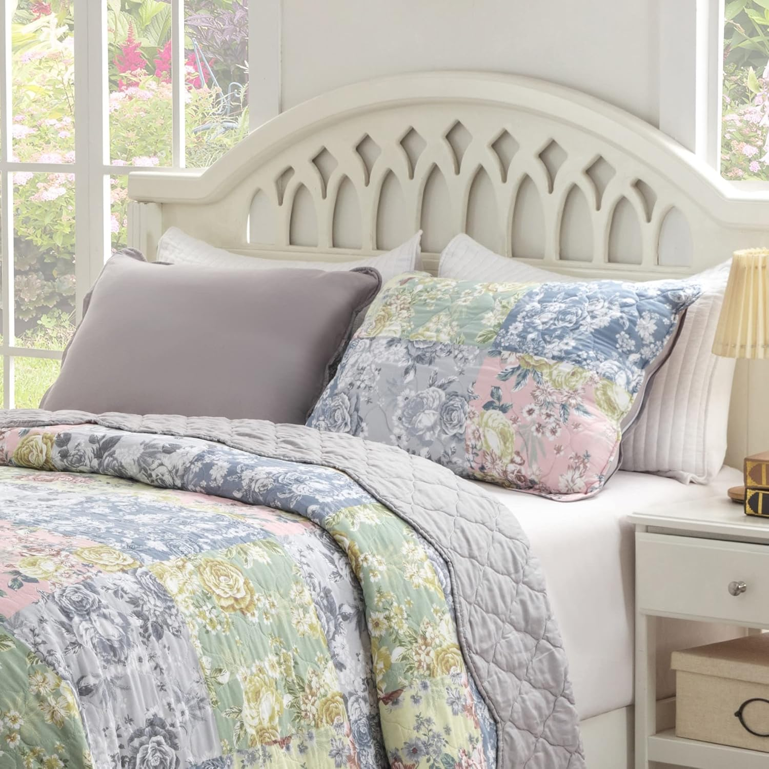 Greenland Home Emma Floral Patchwork Quilted Reversible Pillow Sham, Standard 20X26-Inch, Gray image number 3